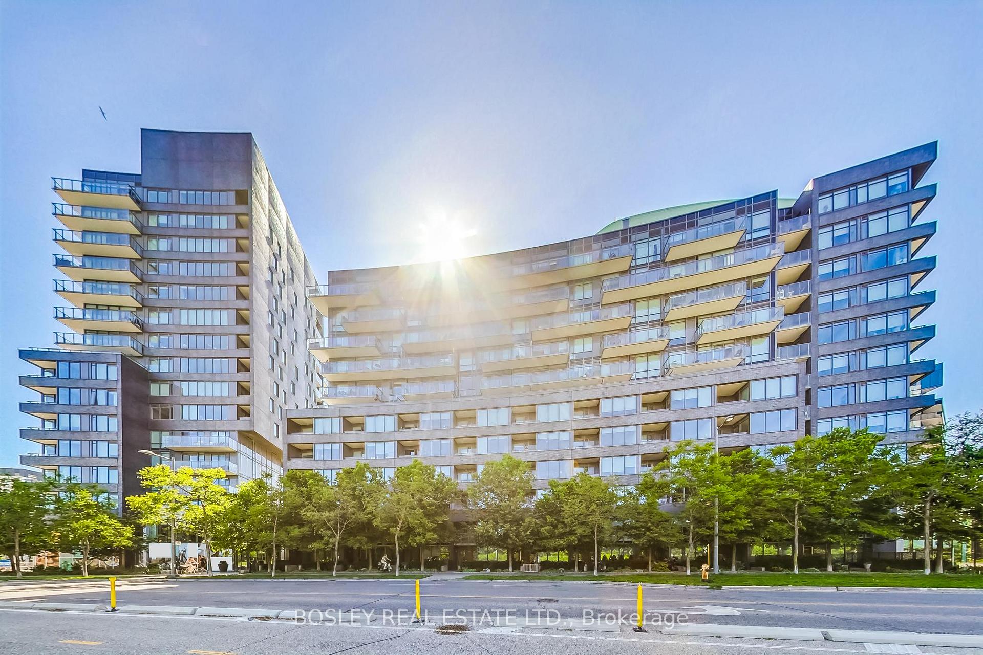 120 Bayview Avenue N 519, Toronto, On M5a 0g4