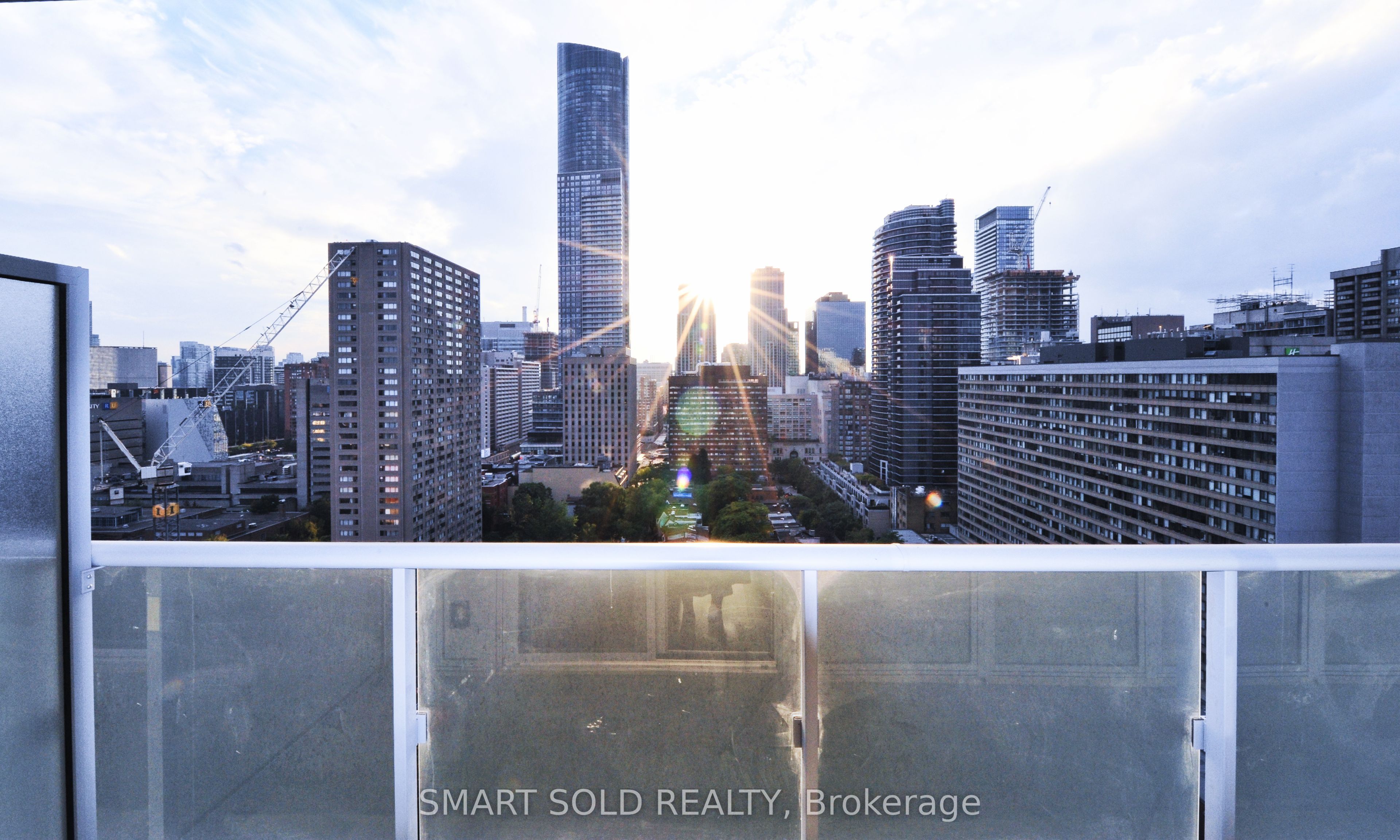 365 Church Street 2113, Toronto, On M5b 1h6