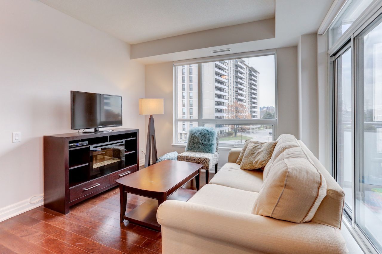 17 Ruddington Drive 402, Toronto, On M2k 0a8