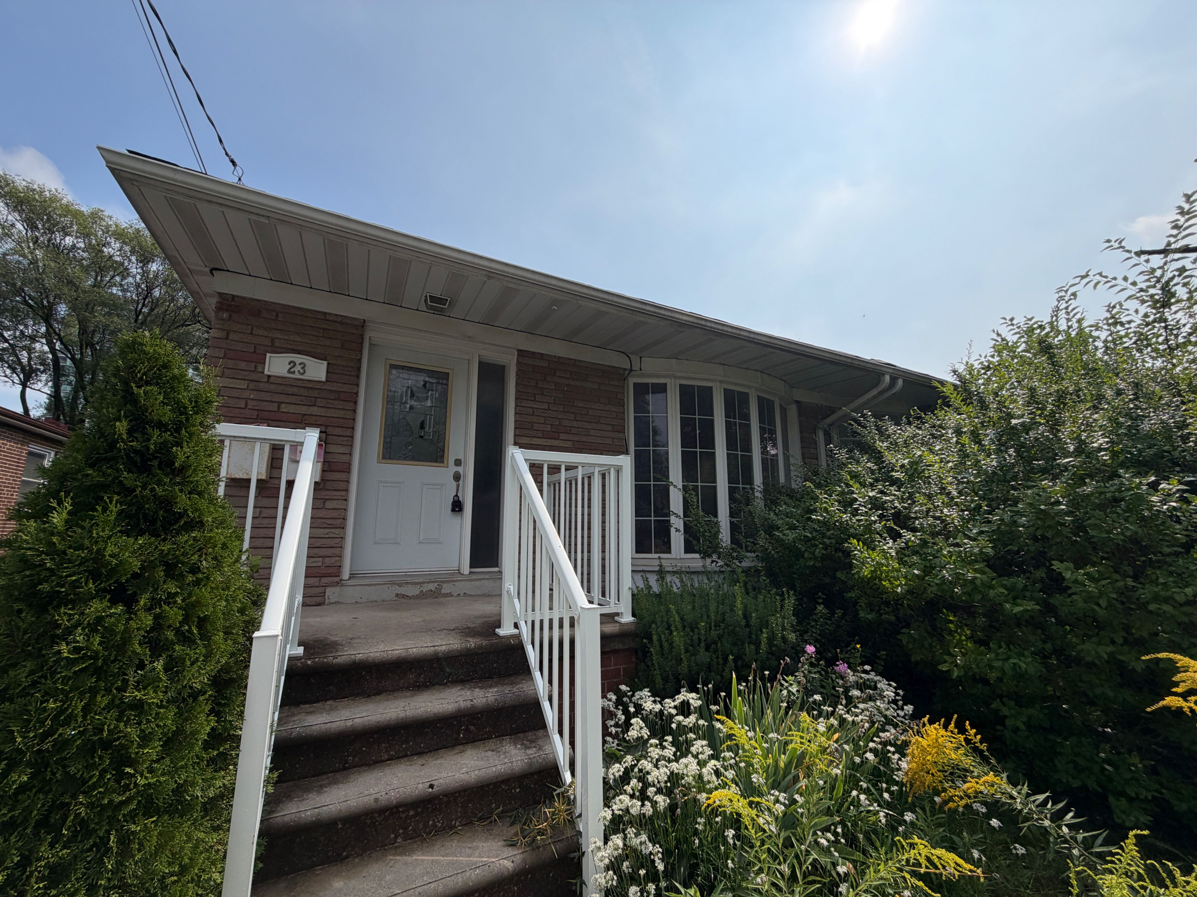 23 Linelle Street Bsmt, Toronto, On M2n 2j4