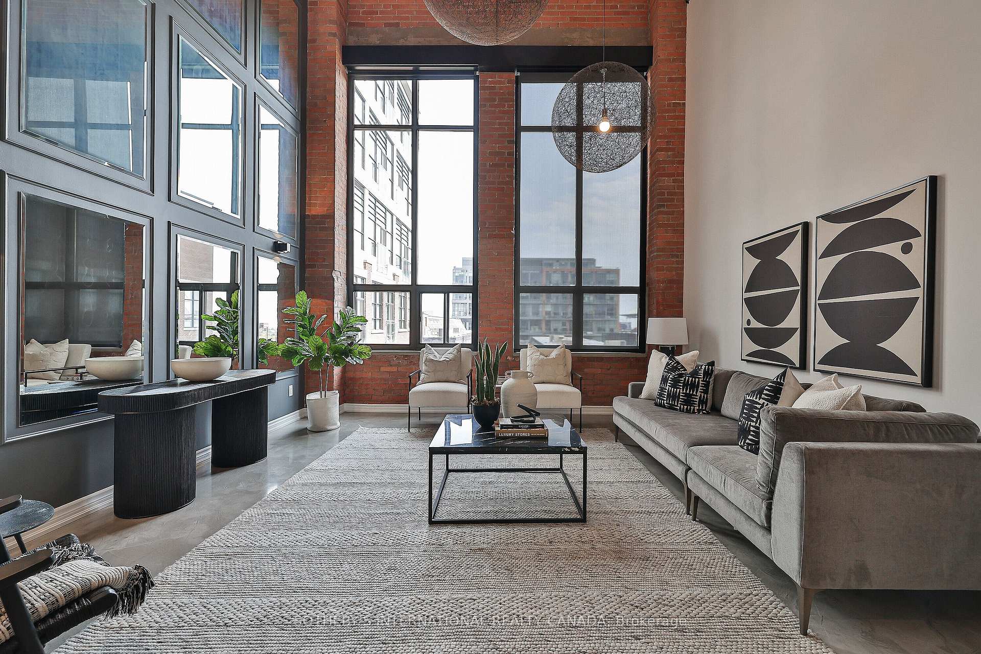 43 Hanna Avenue 441, Toronto, On M6k 1x1