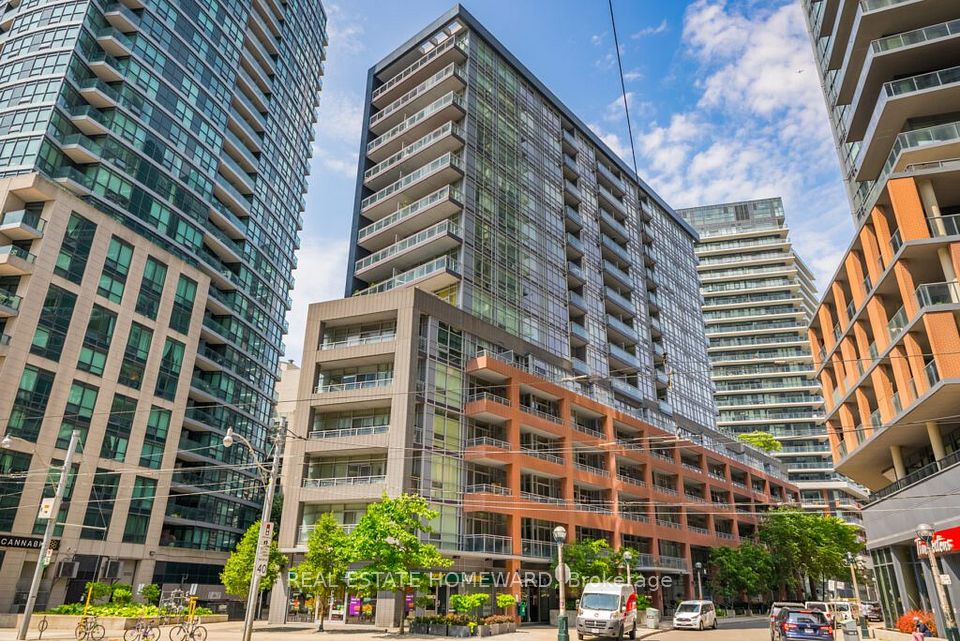 15 Bruyeres Mews 416, Toronto, On M5v 0a7