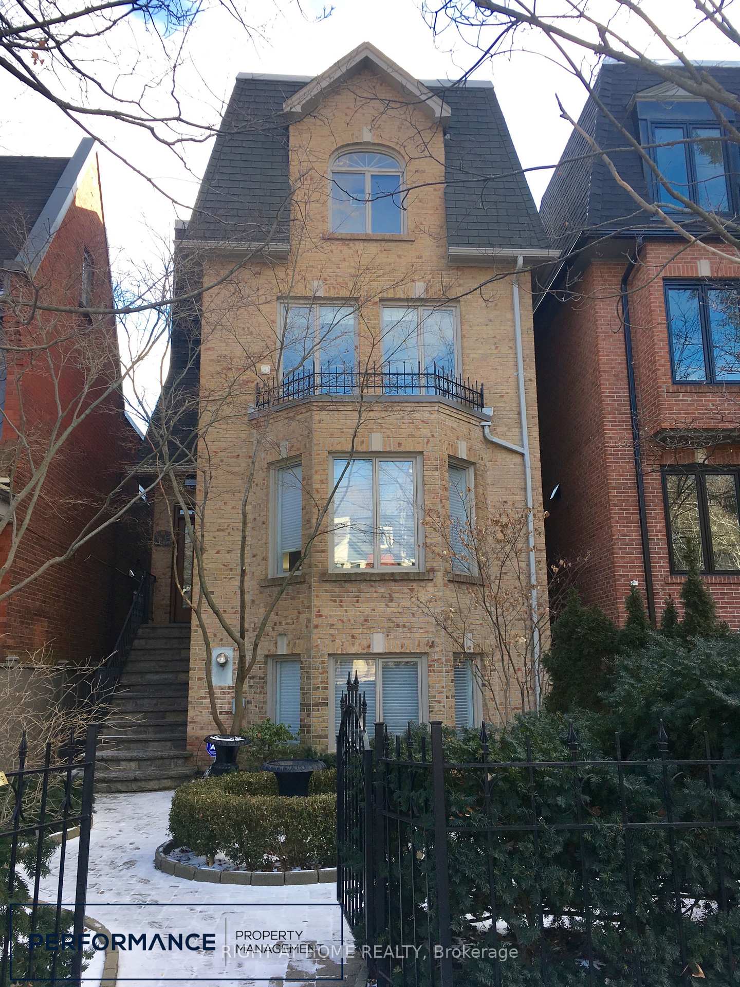 63 Walker Avenue, Toronto, On M4v 1g3