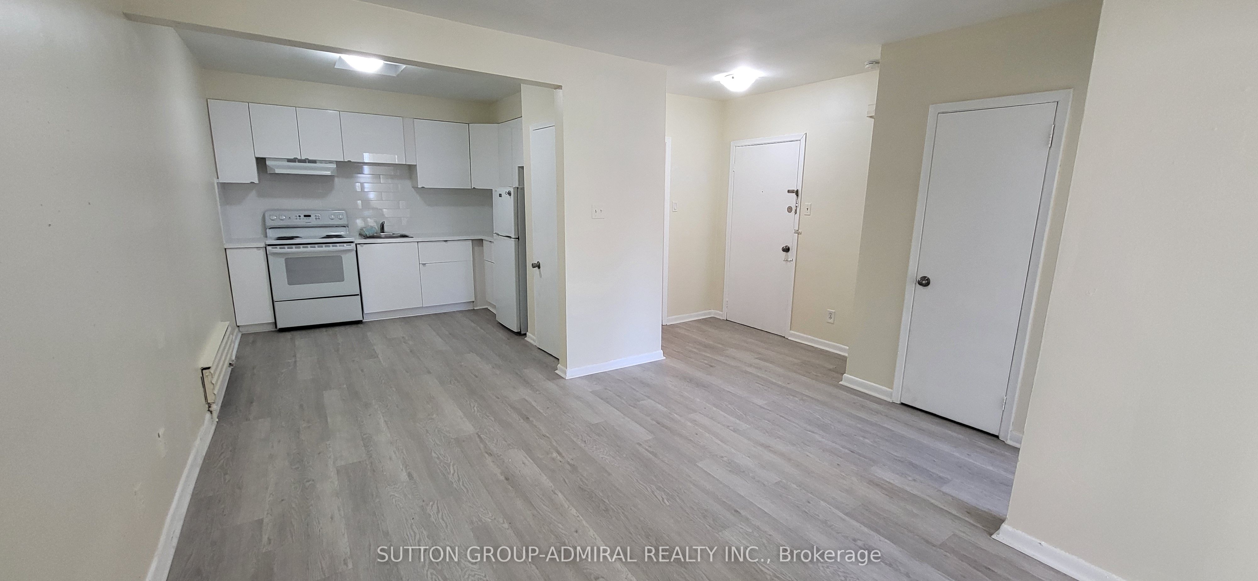 2839 Bathurst Street 1, Toronto, On M6b 3a4