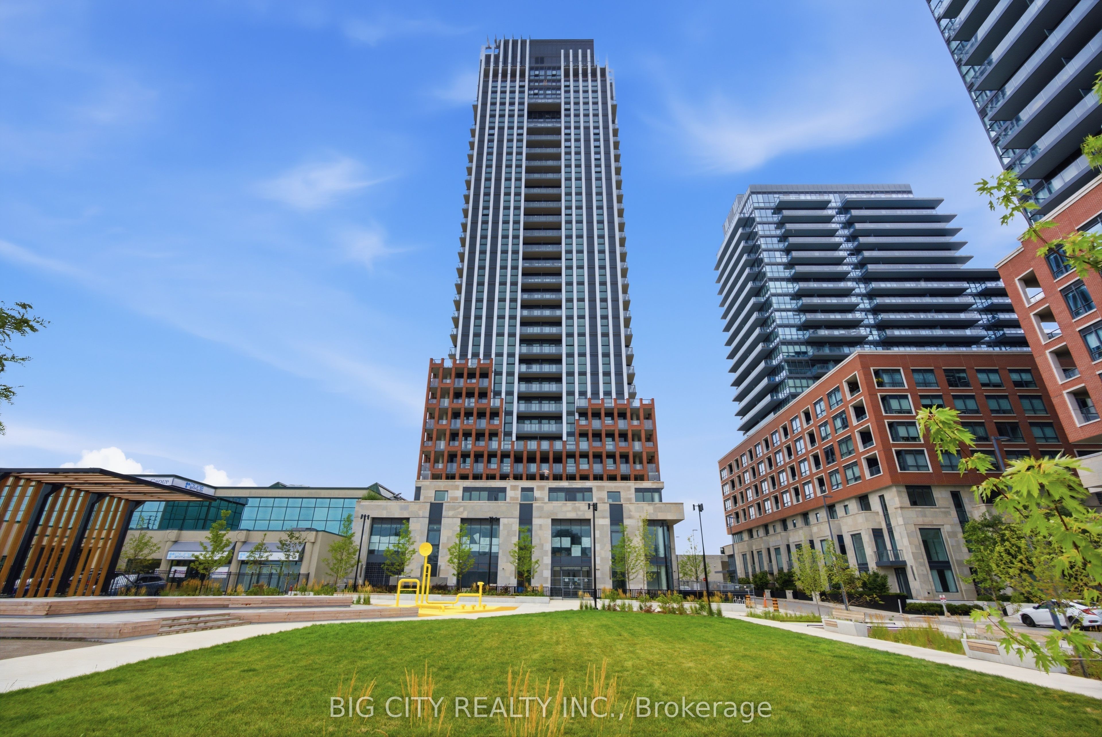 25 Frederick Todd Way 1605, Toronto, On M4g 0c9