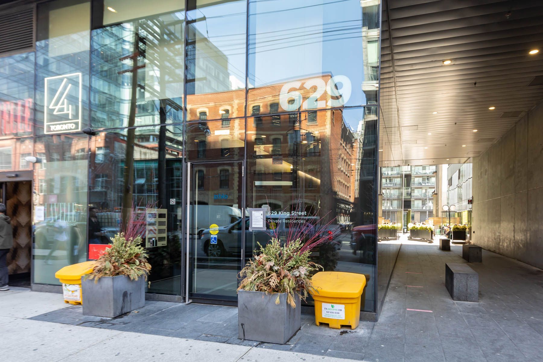 629 King Street W 1207, Toronto, On M5v 1m5