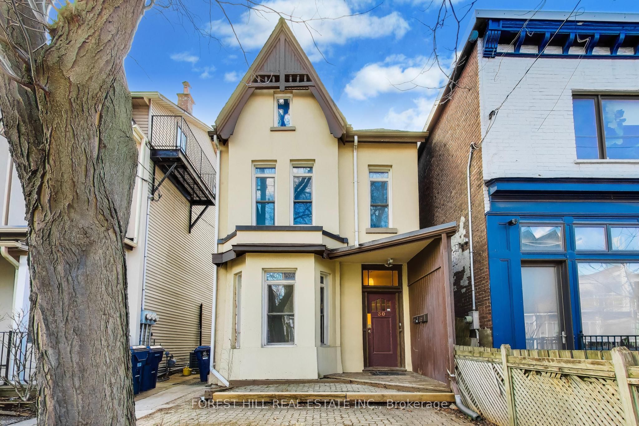 30 Robert Street, Toronto, On M5s 2k3