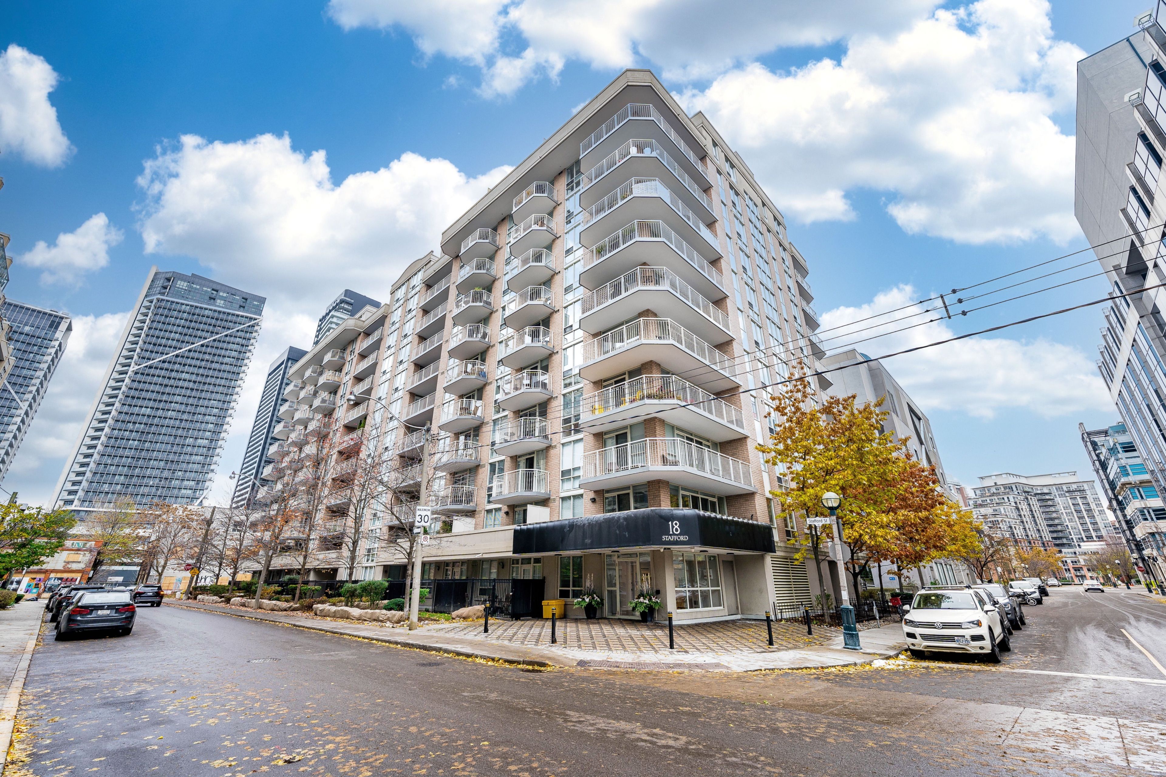 18 Stafford Street 602, Toronto, On M5v 3w4