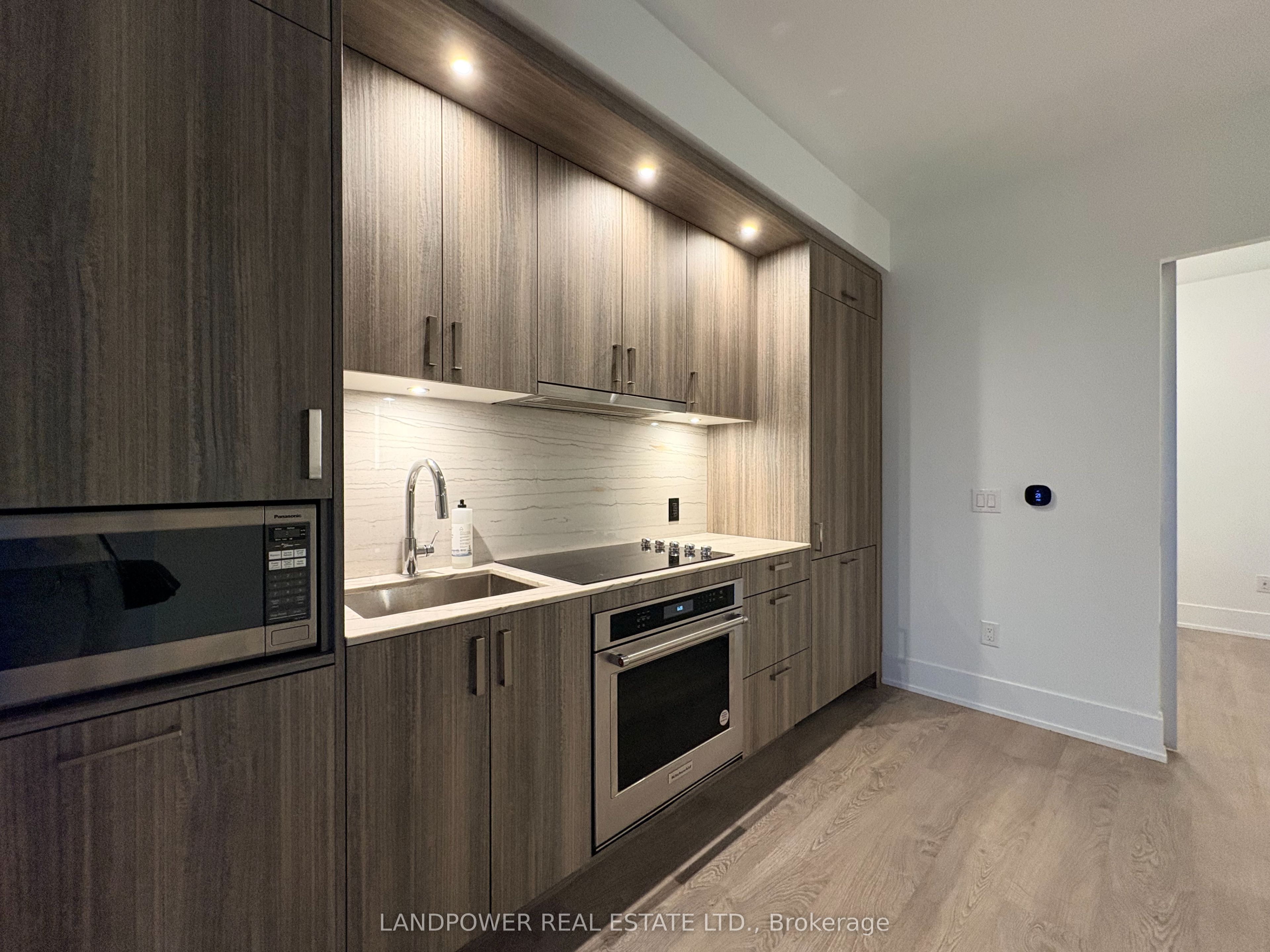 480 Front Street W 1303, Toronto, On M5v 0v5