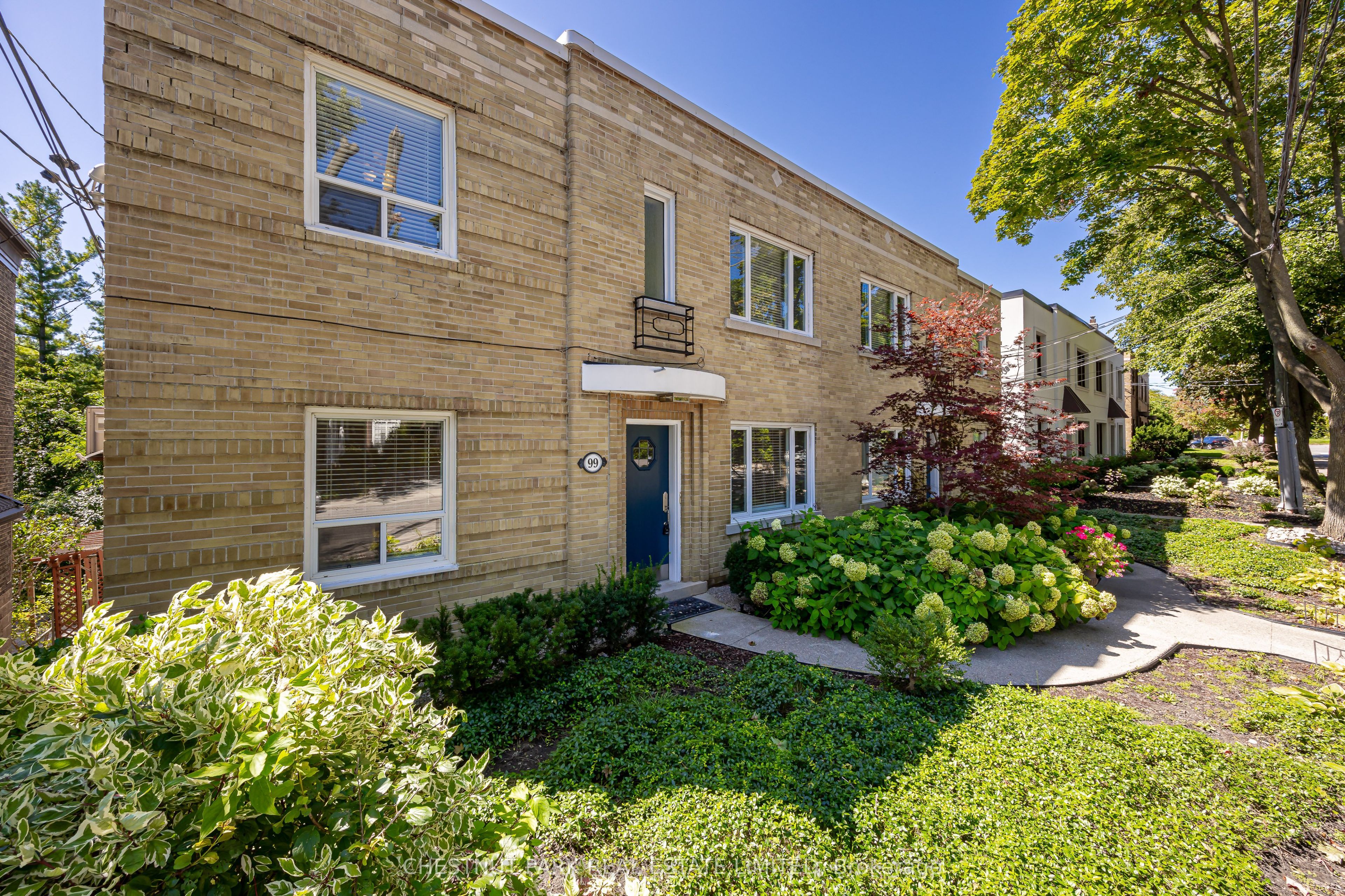 99 Chatsworth Drive Main, Toronto, On M4r 1r8