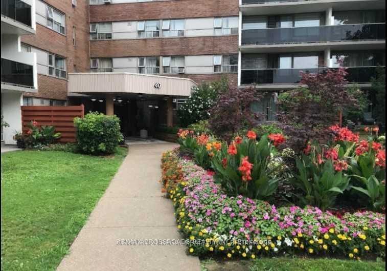 40 Sunrise Avenue 203, Toronto, On M4a 2r4