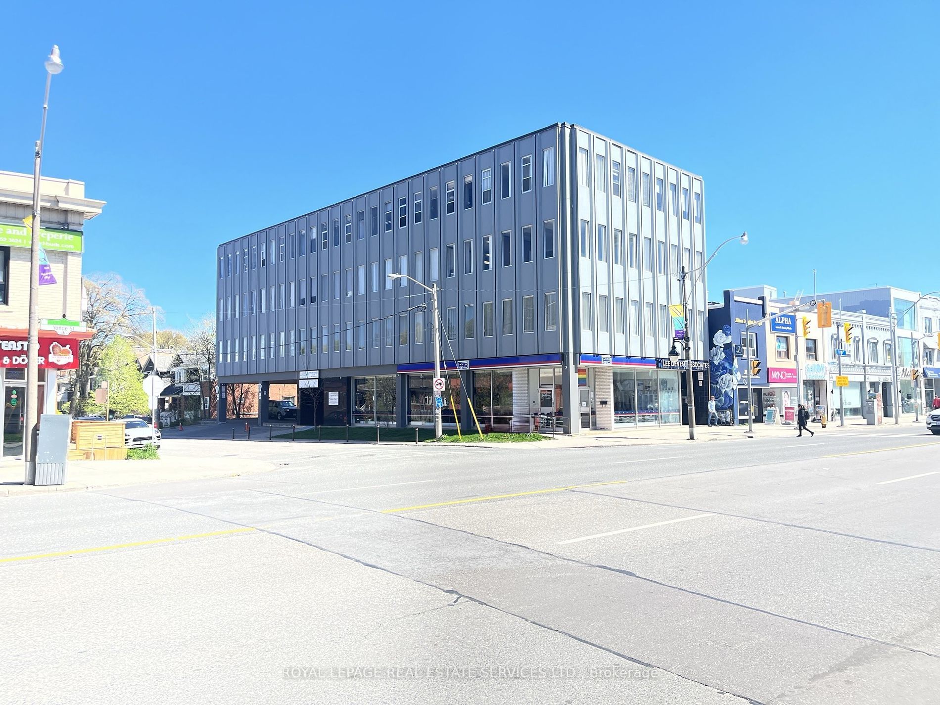 3335 Yonge Street 201, Toronto, On M4n 2m1