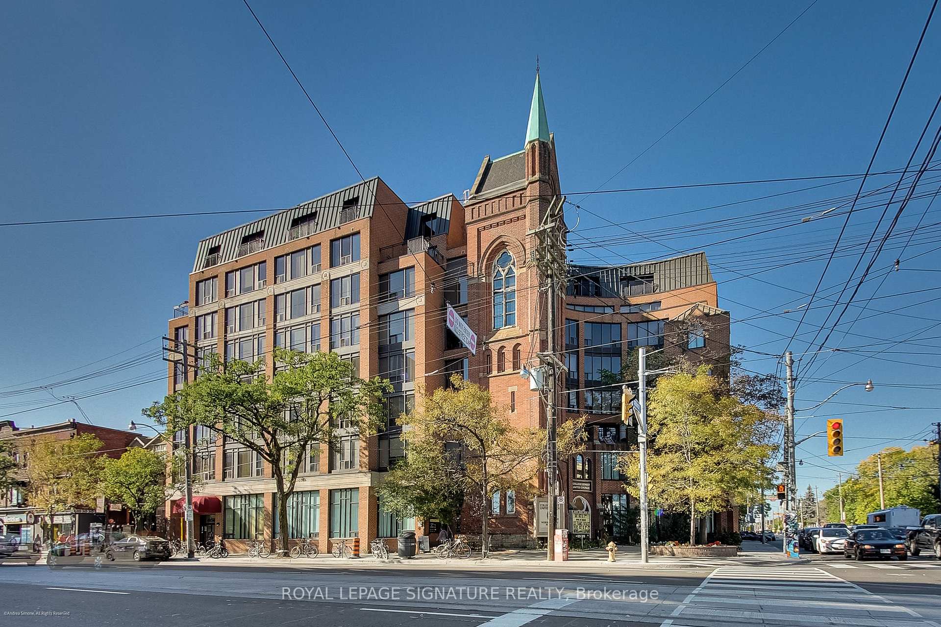 456 College Street 415, Toronto, On M6g 4a3