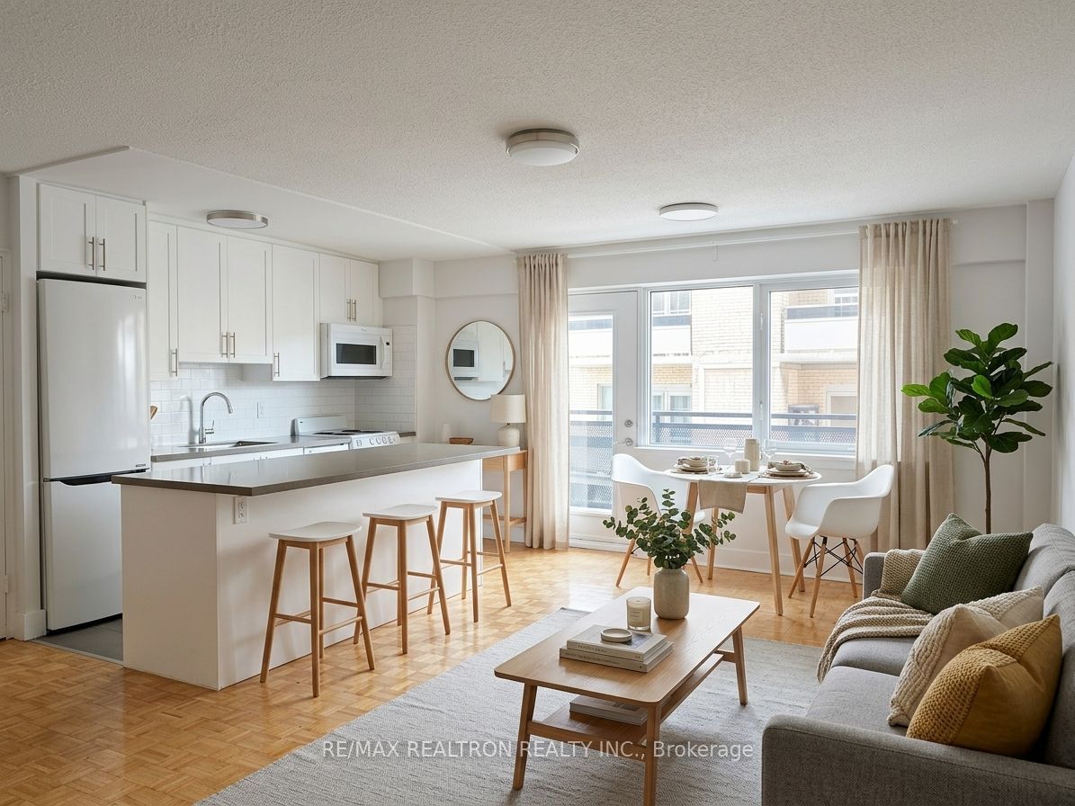 95 Lawton Boulevard 207, Toronto, On M4v 1z8