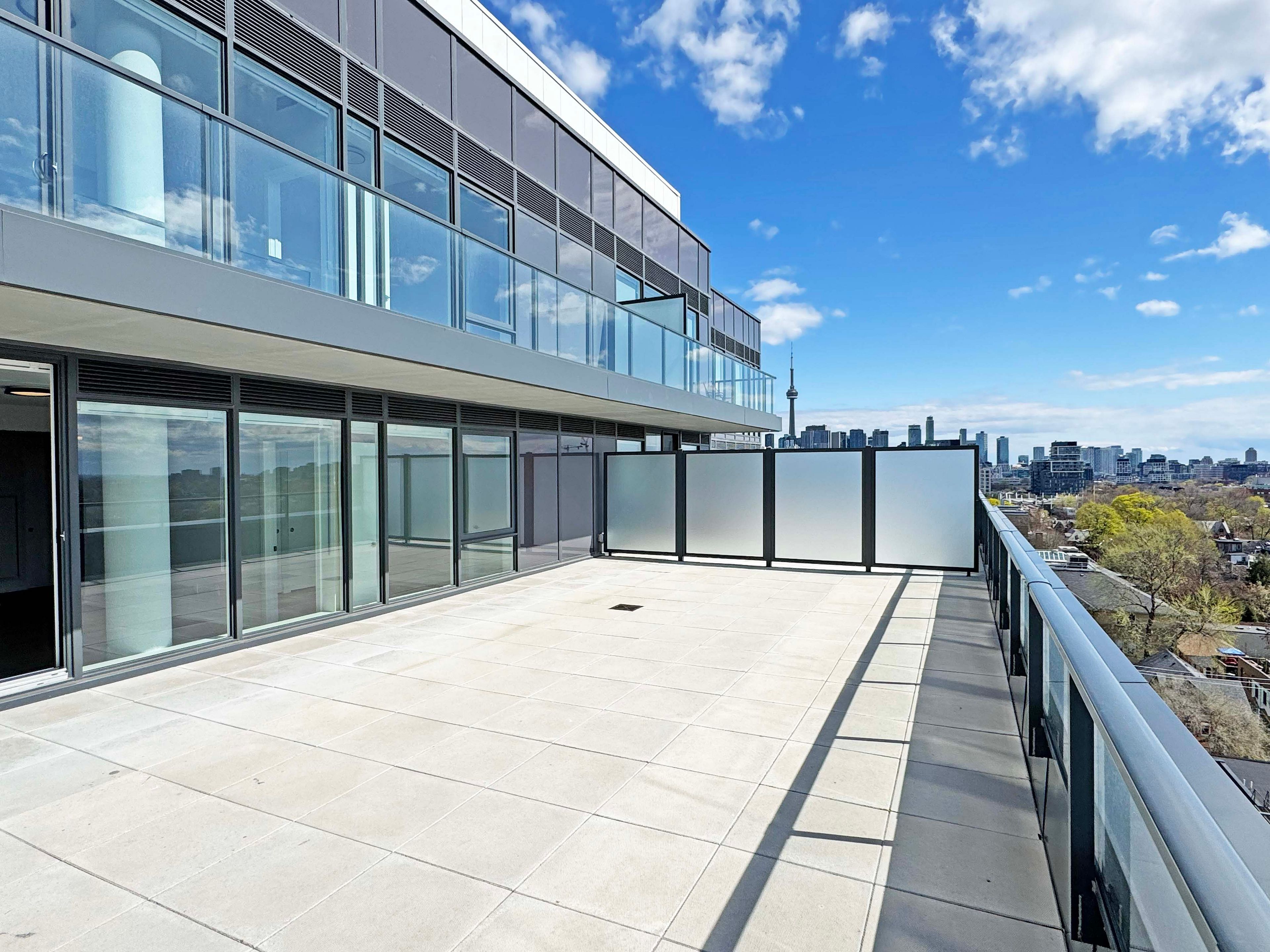 664 Spadina Avenue 1001, Toronto, On M5s 2h7