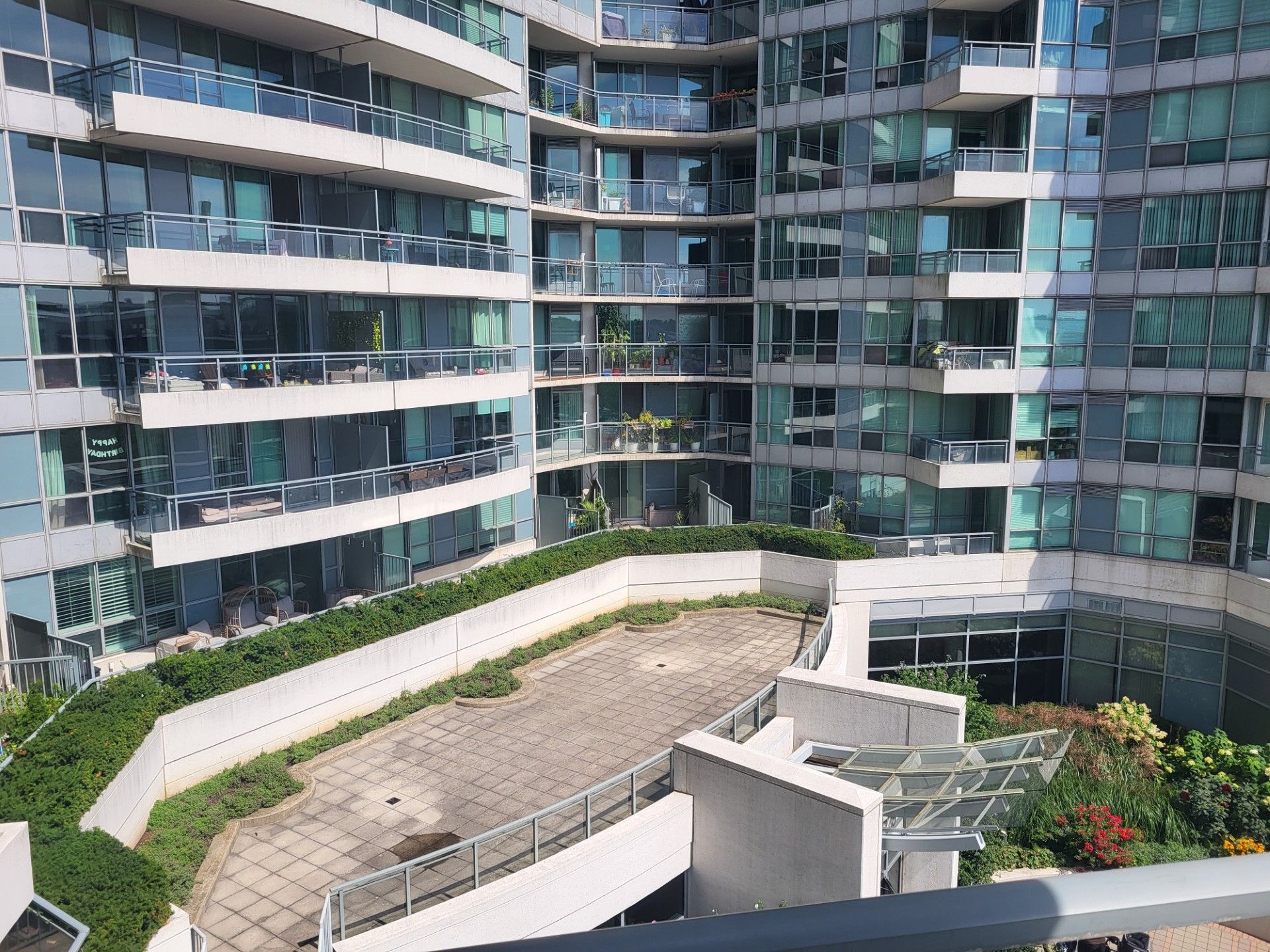 230 Queens Quay W #522, Toronto, On M5j 2y7