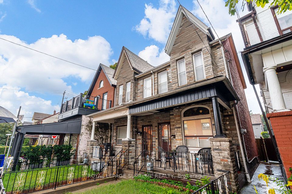 238 Brock Avenue, Toronto, On M6k 2m2