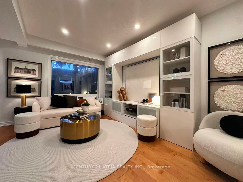19 Aspenwood Drive, Toronto, On M2h 3e1