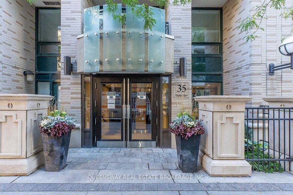 35 Hayden Street 1118, Toronto, On M4y 3c3