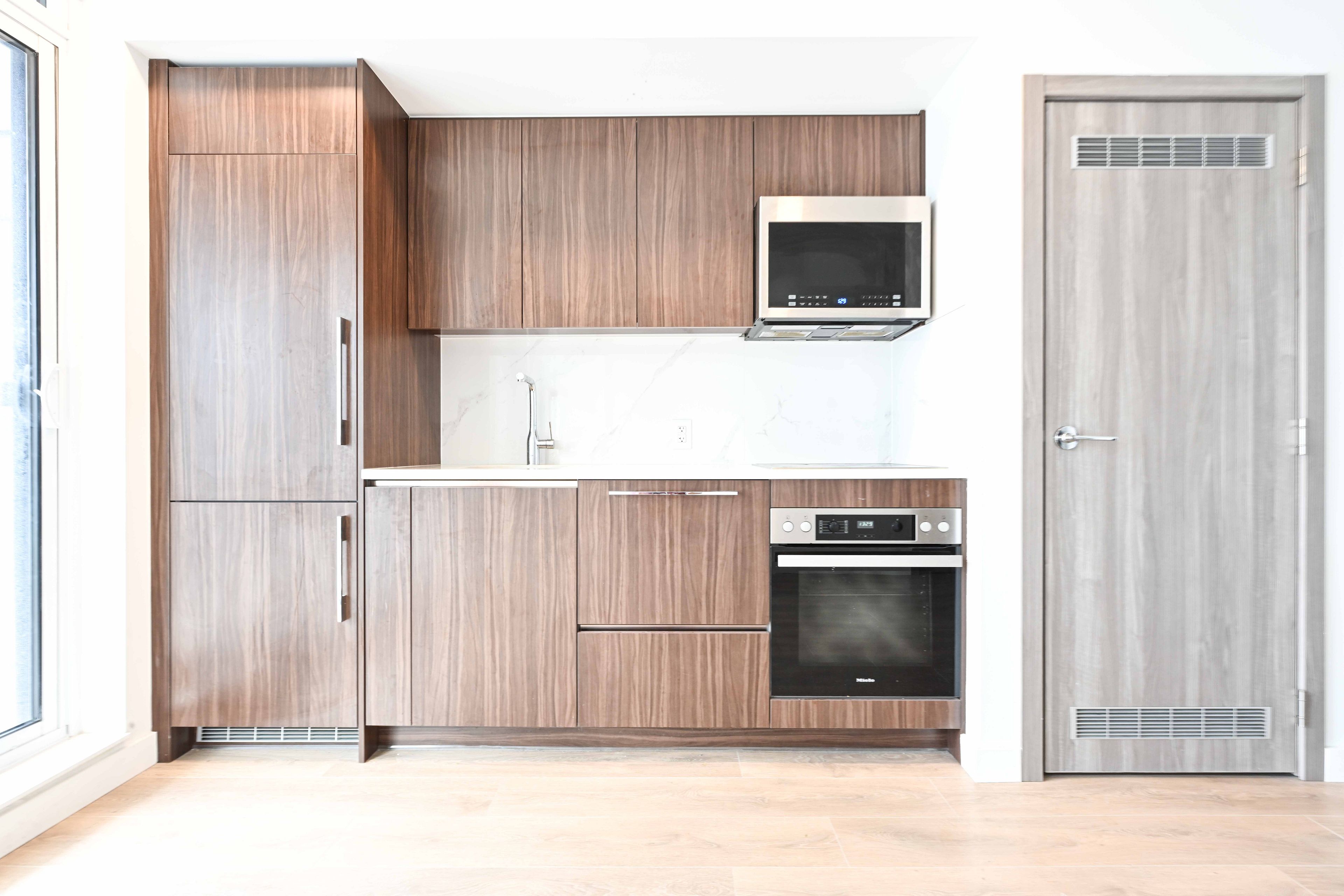 38 Widmer Street 3907, Toronto, On M5v 0p7