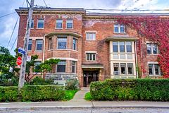 3 Lonsdale Road 8, Toronto, On M4v 1w4