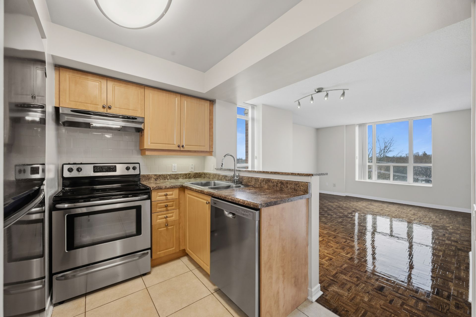 515 Rosewell Avenue 302, Toronto, On M4r 2j3