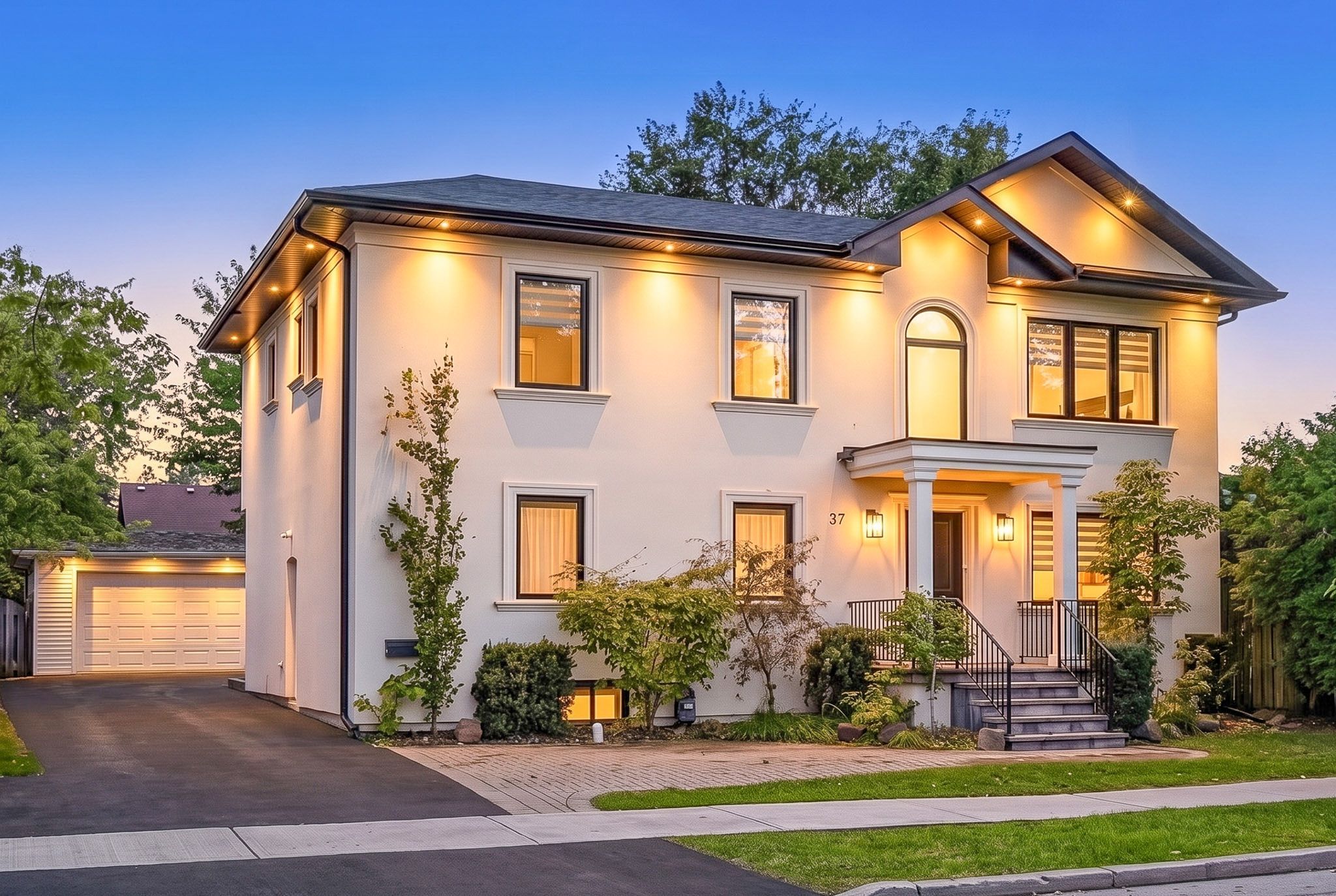37 Almore Avenue, Toronto, On M3h 2g9