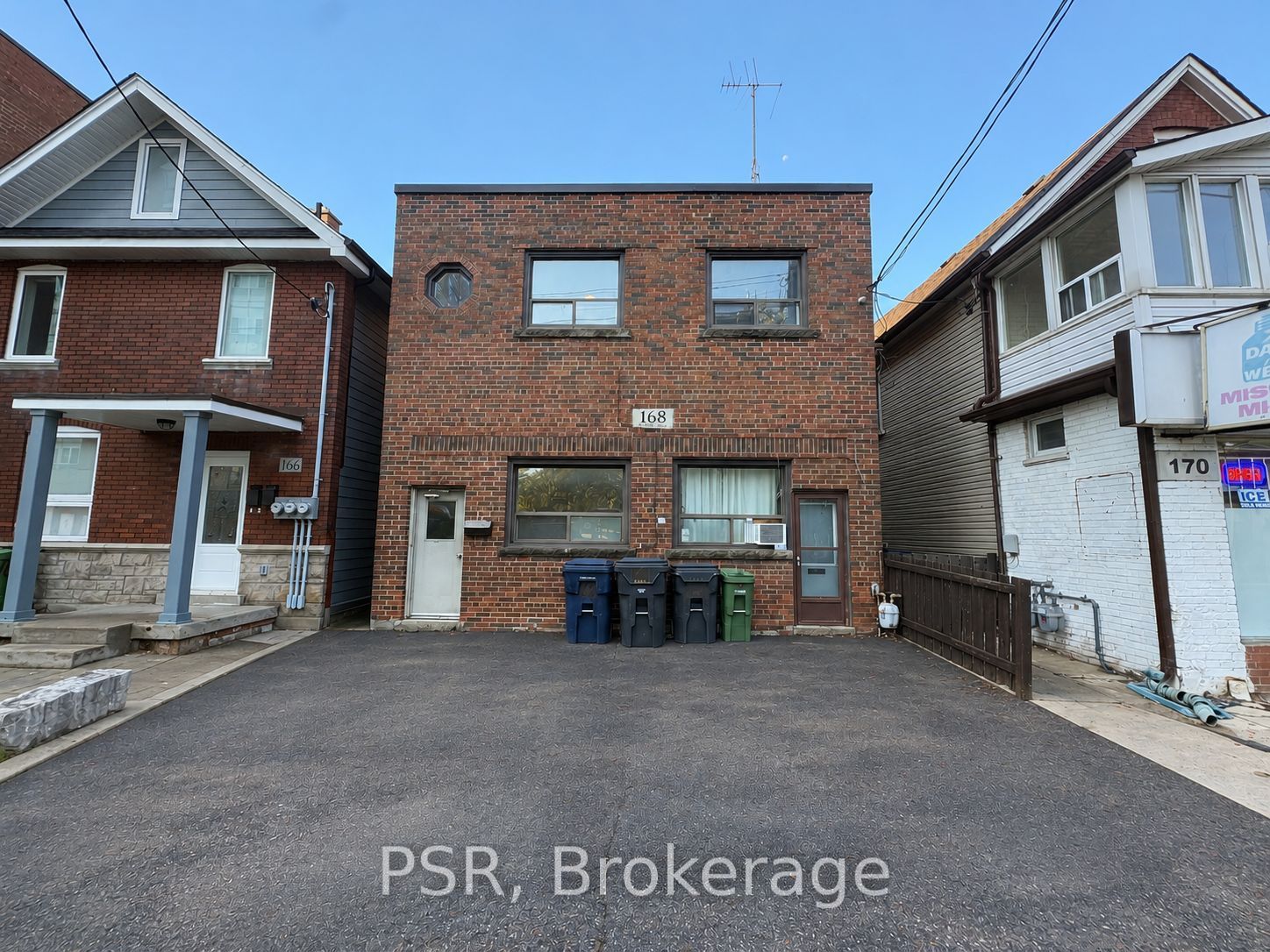 168 Vaughan Road 2 Upper, Toronto, On M6c 2m2