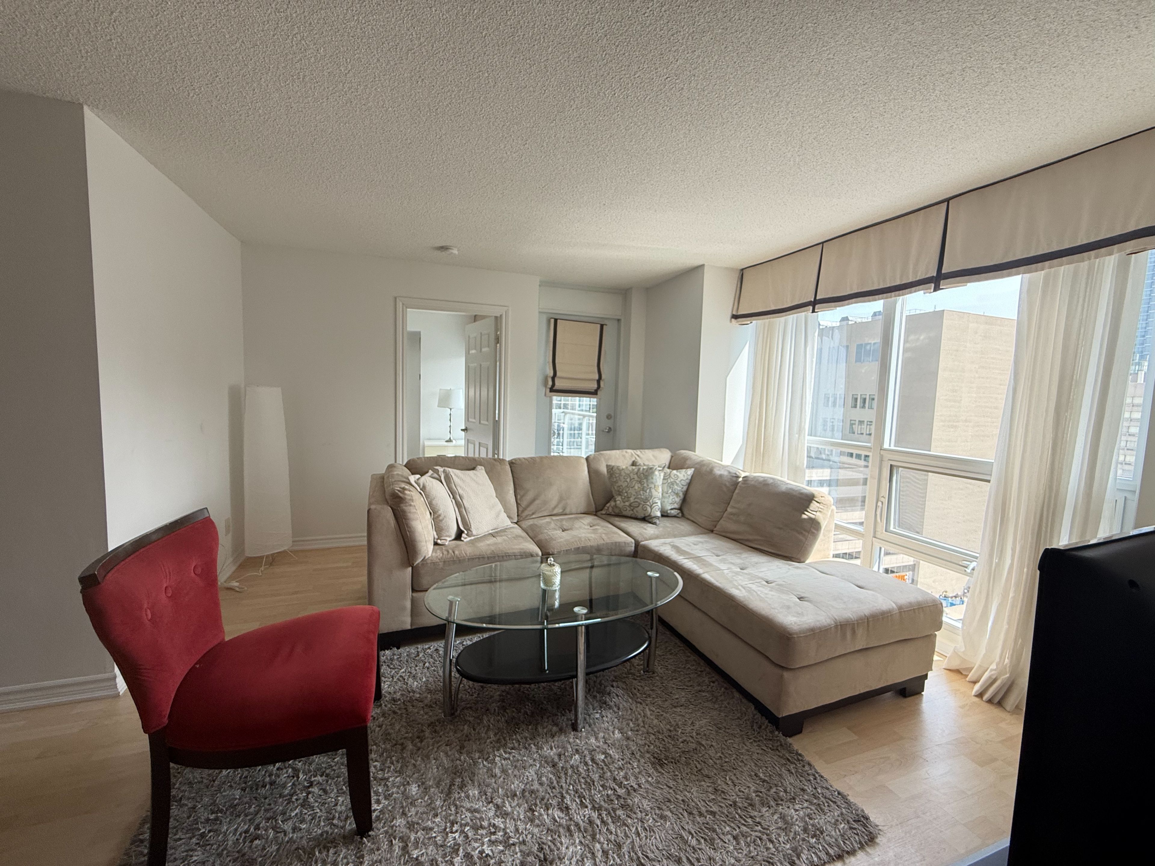 761 Bay Street 1402, Toronto, On M5g 2r2