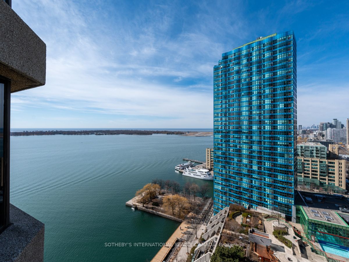 65 Harbour Square 2204, Toronto, On M5j 2l4