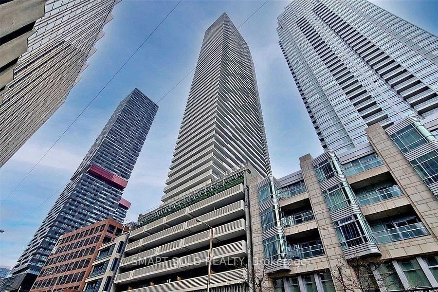 2221 Yonge Street 3103, Toronto, On M4s 2b4