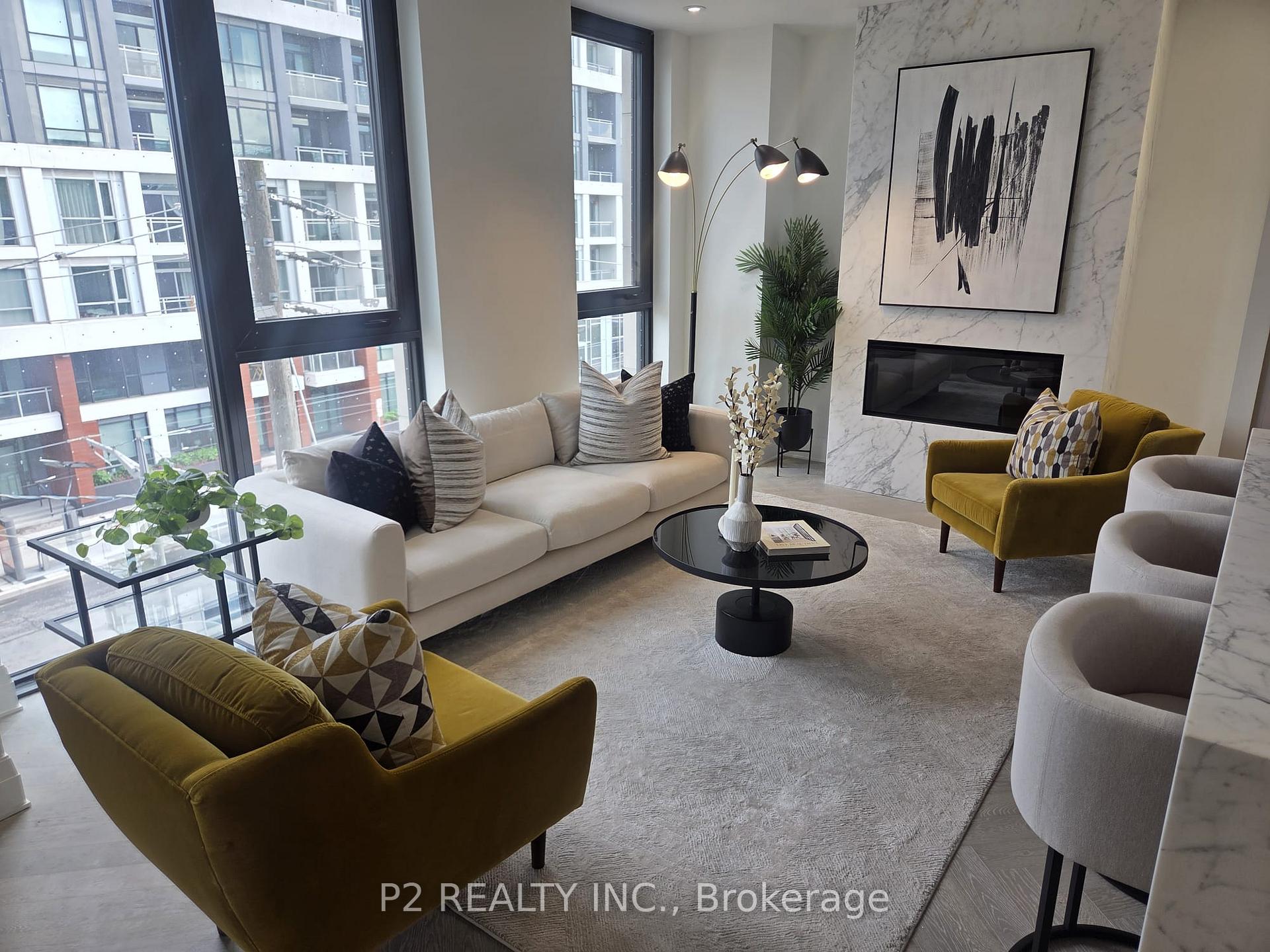 2 Forest Hill 208, Toronto, On M4v 2l3