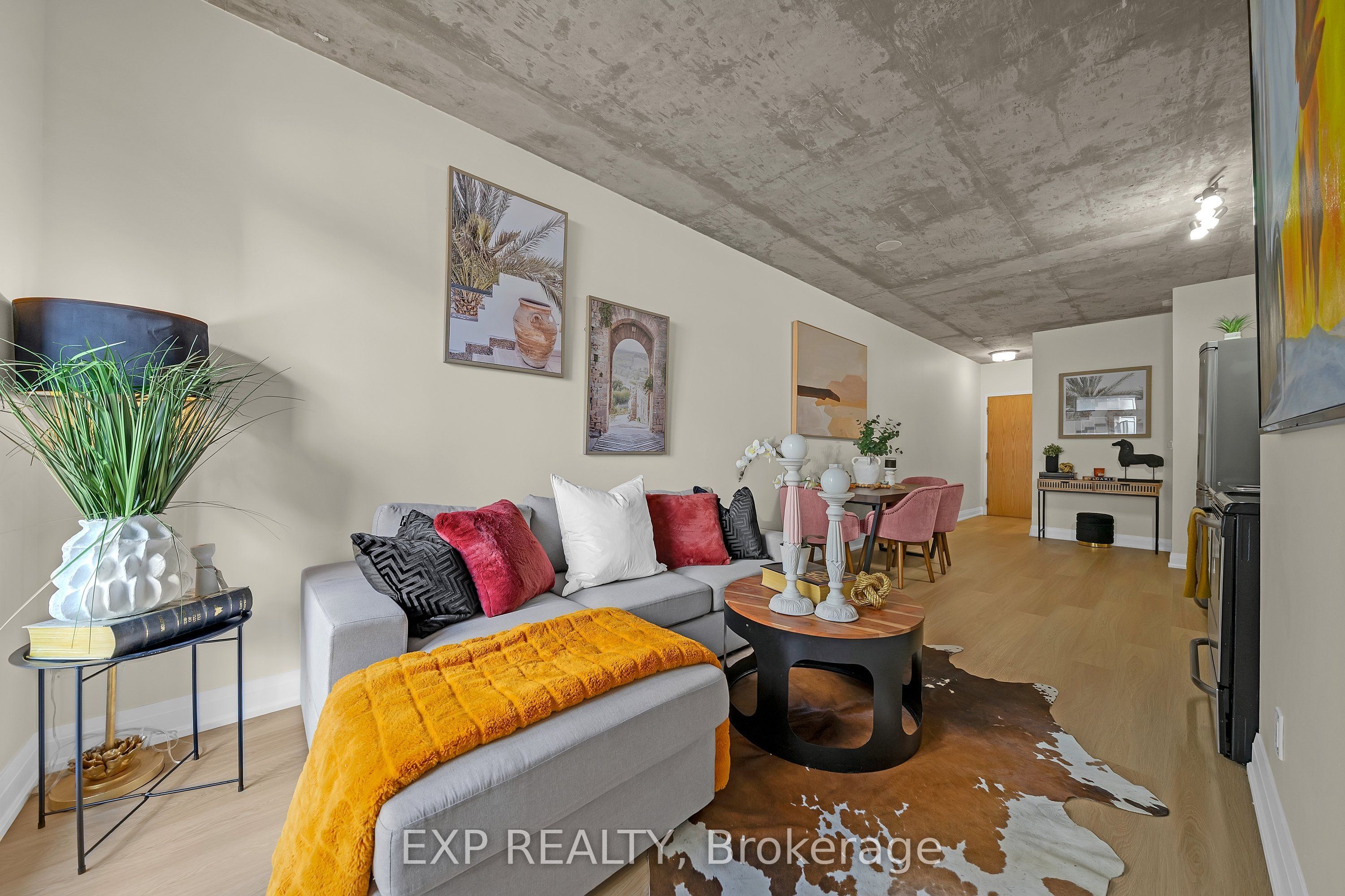 150 Sudbury Street 403, Toronto, On M6j 3s8