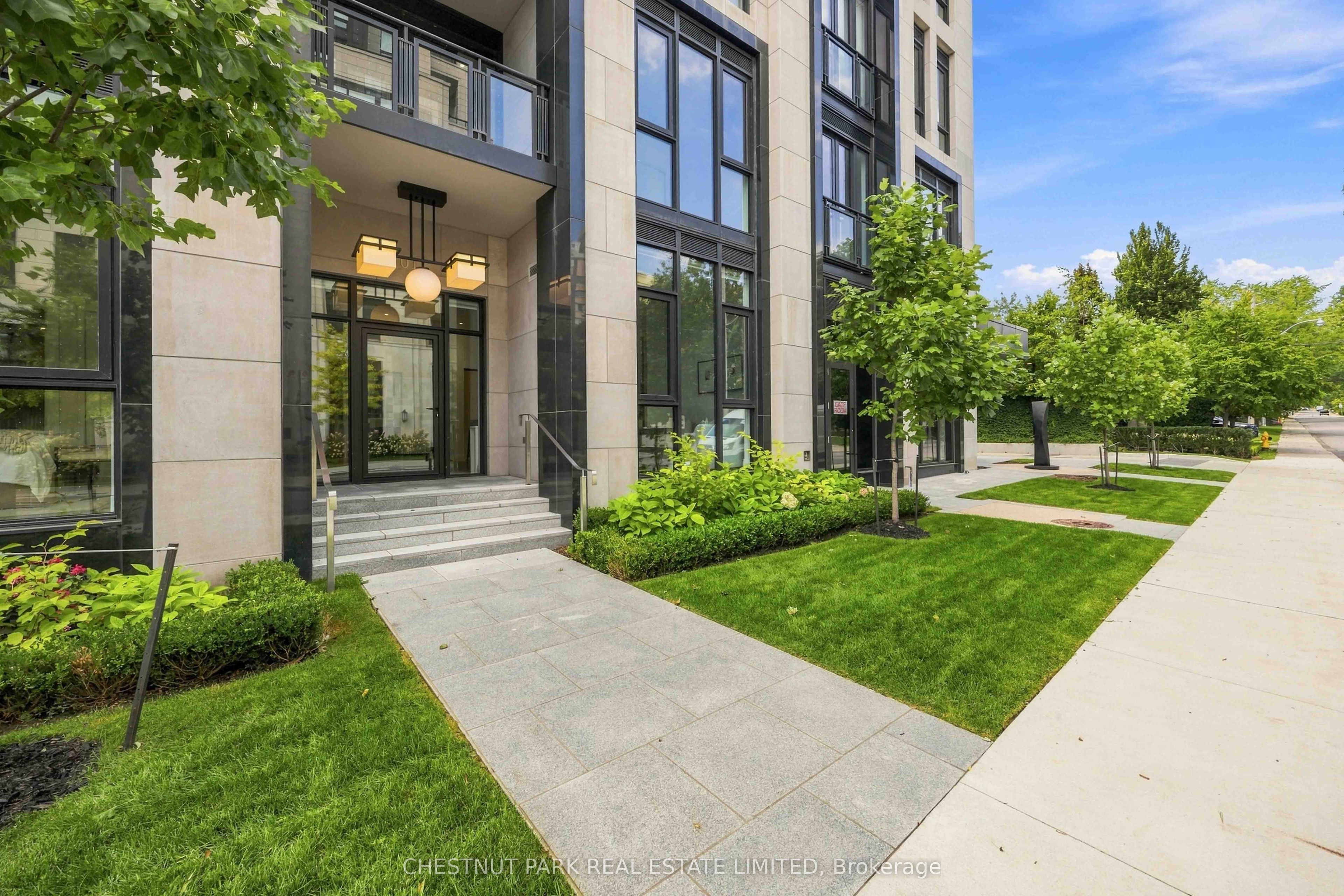 2 Forest Hill Road 101, Toronto, On M4v 2l3