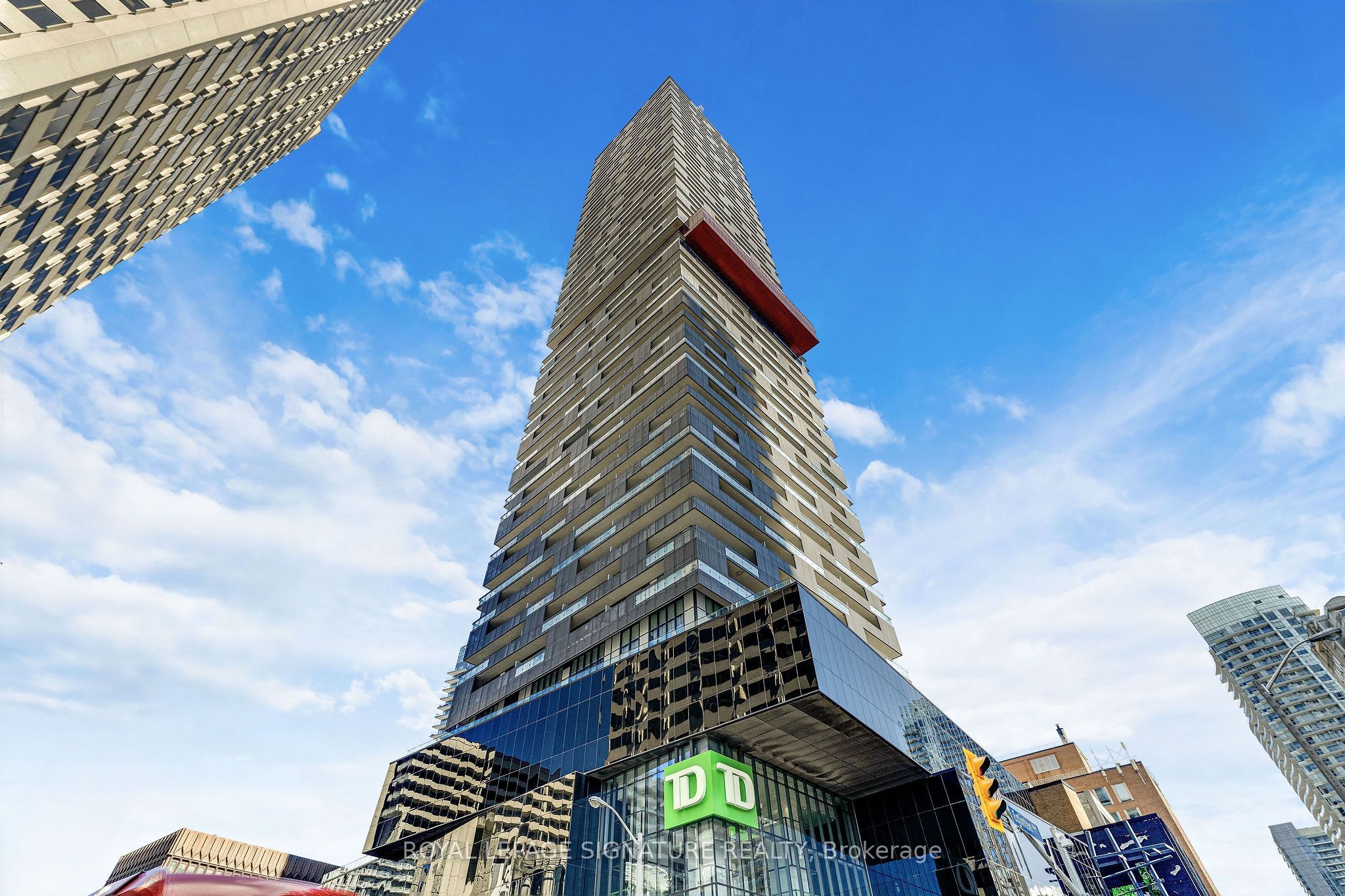 8 Eglinton Avenue E 5009, Toronto, On M4p 0c1