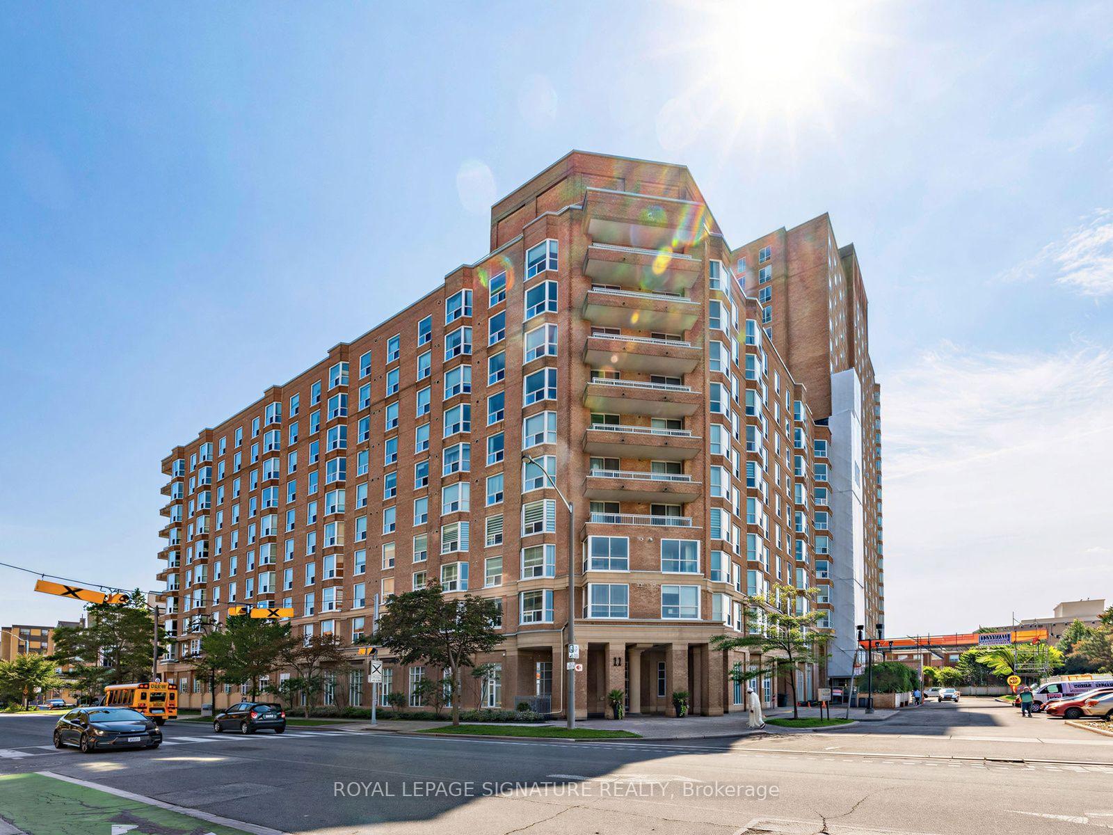 11 Thorncliffe Park Drive 807, Toronto, On M4h 1p3