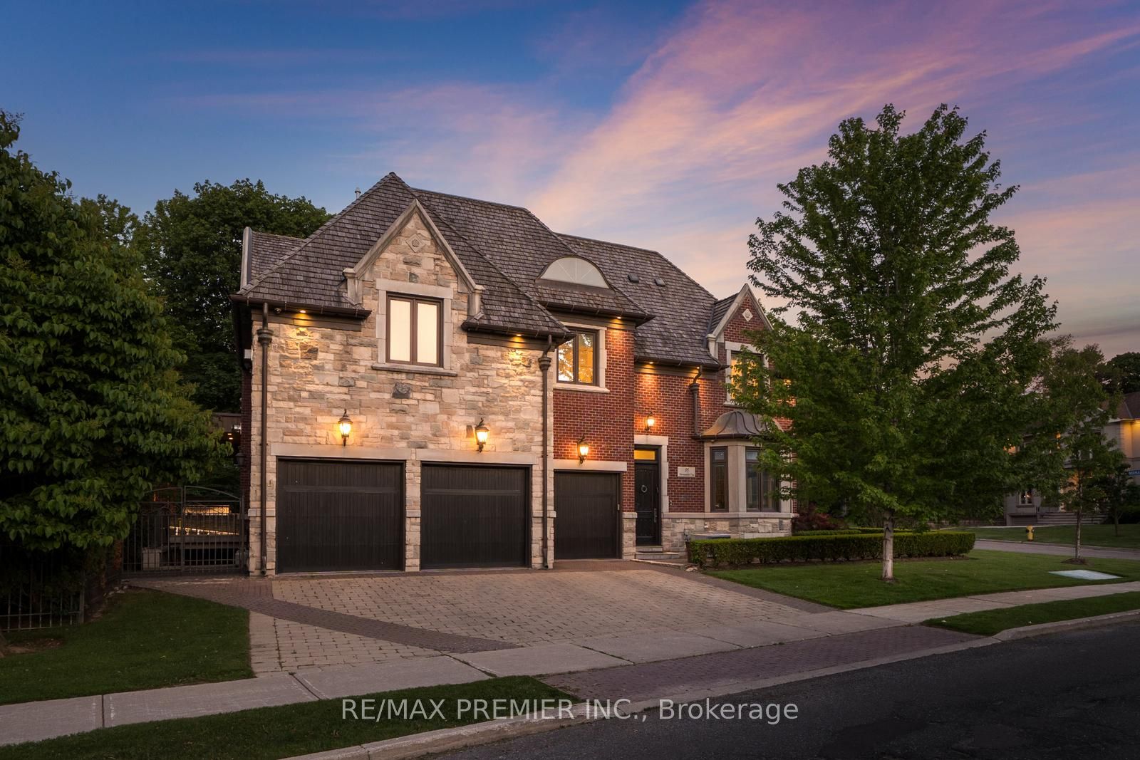 35 Normandale Crescent, Toronto, On M2p 1m7