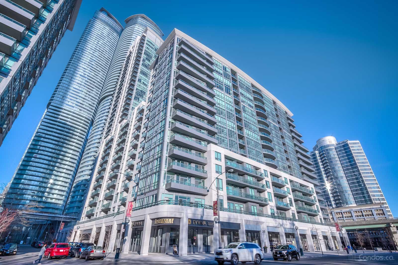25 Lower Simcoe Street 906, Toronto, On M5j 3a1