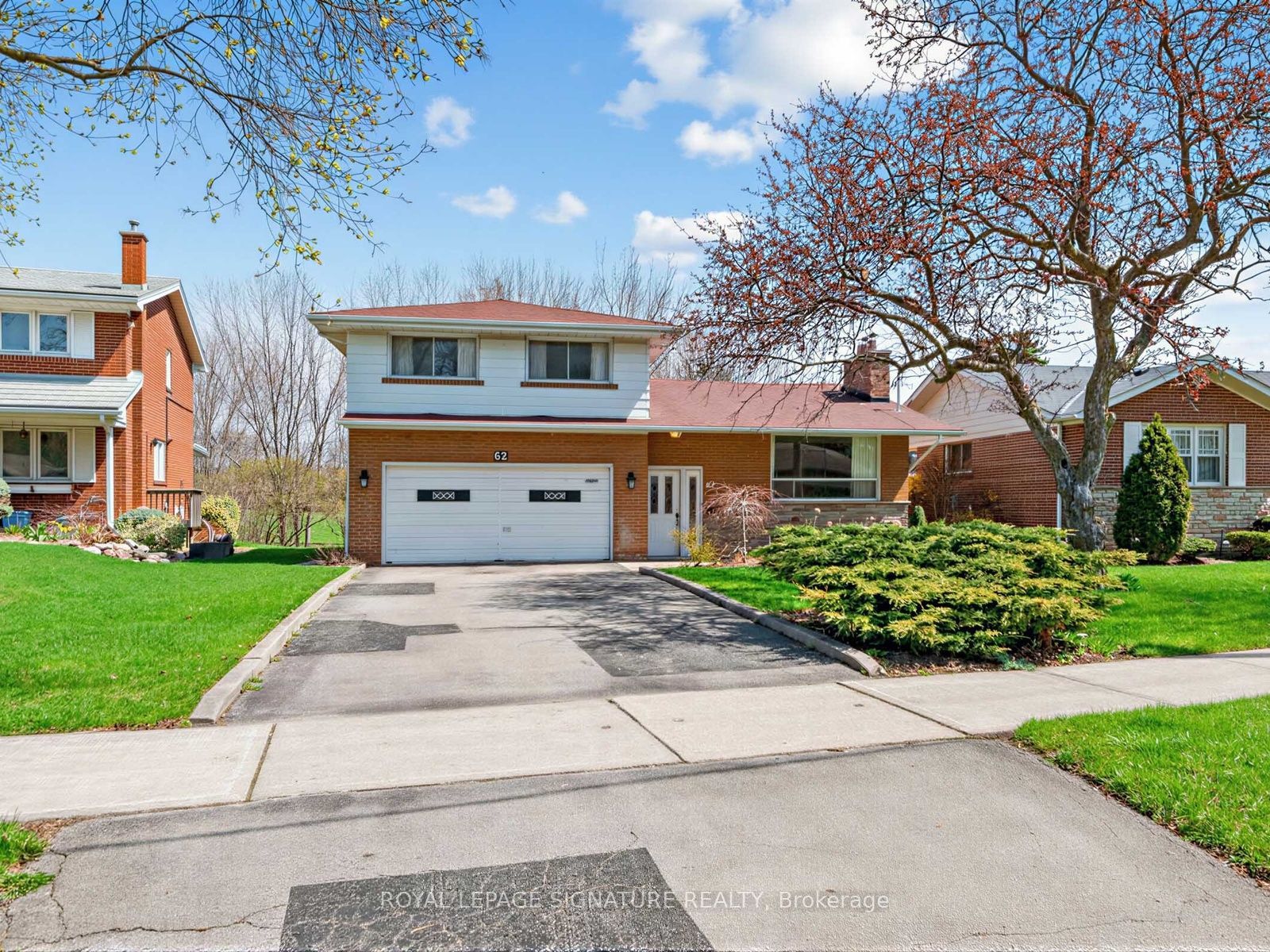 62 Dukinfield Crescent, Toronto, On M3a 2s1