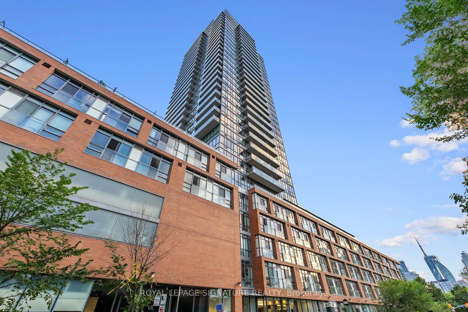 33 Mill Street 210, Toronto, On M5a 3r3