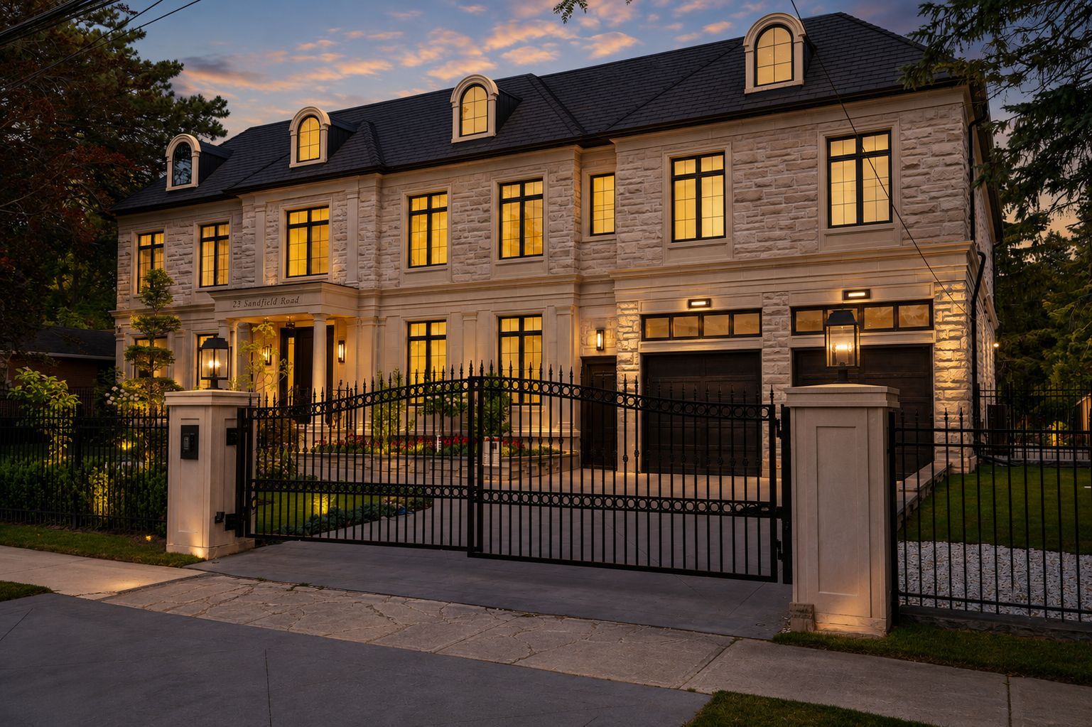 23 Sandfield Road, Toronto, On M3b 2b5