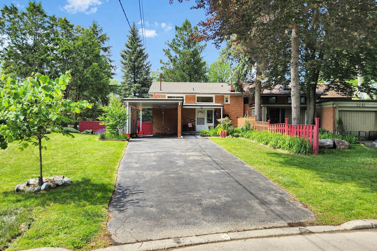 192 Three Valleys Drive, Toronto, On M3a 3l8