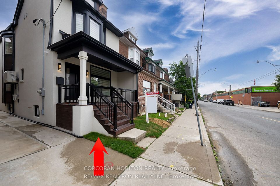 225 Christie Street, Toronto, On M6g 3b5