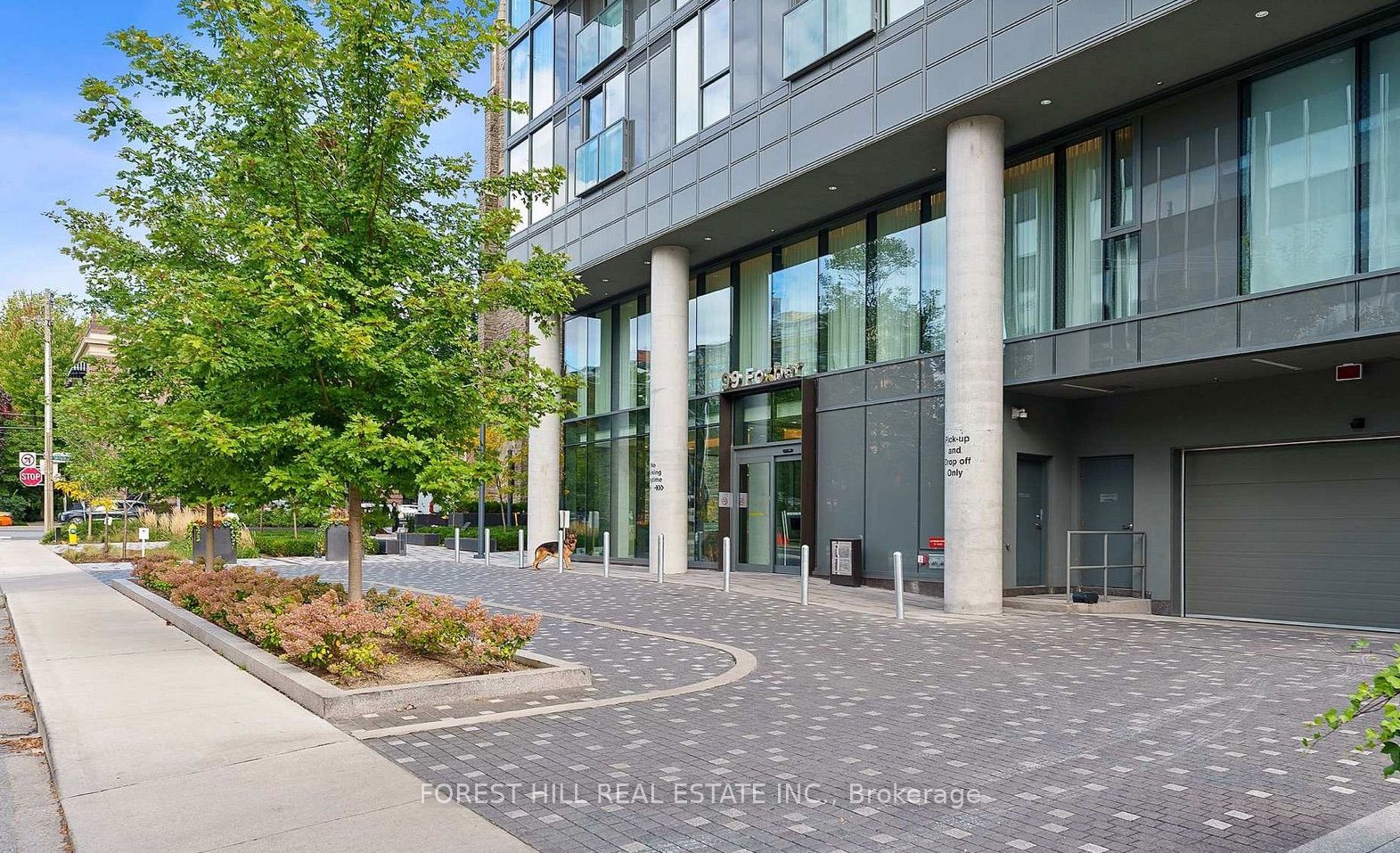 99 Foxbar Road 506, Toronto, On M4v 2g5