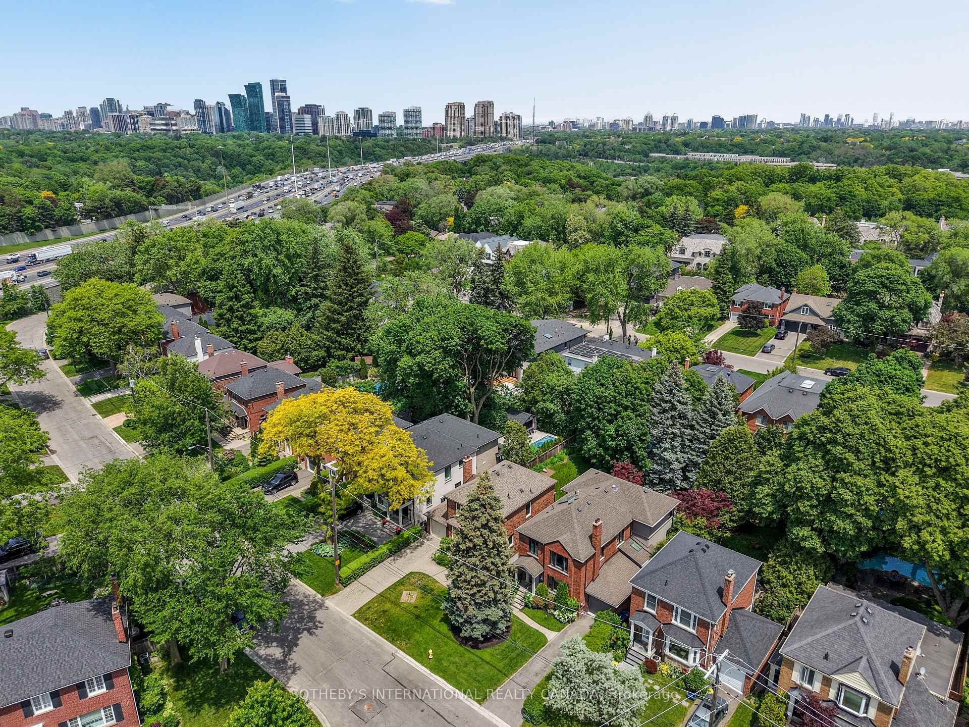 35 Belgrave Avenue, Toronto, On M5m 3s9