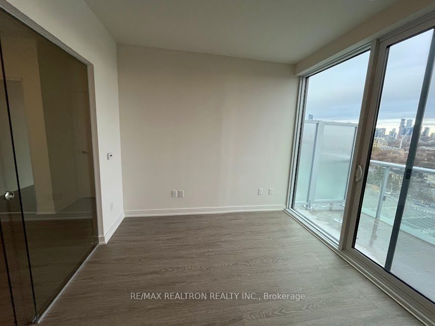 425 Front Street E 1301, Toronto, On M5a 0x2