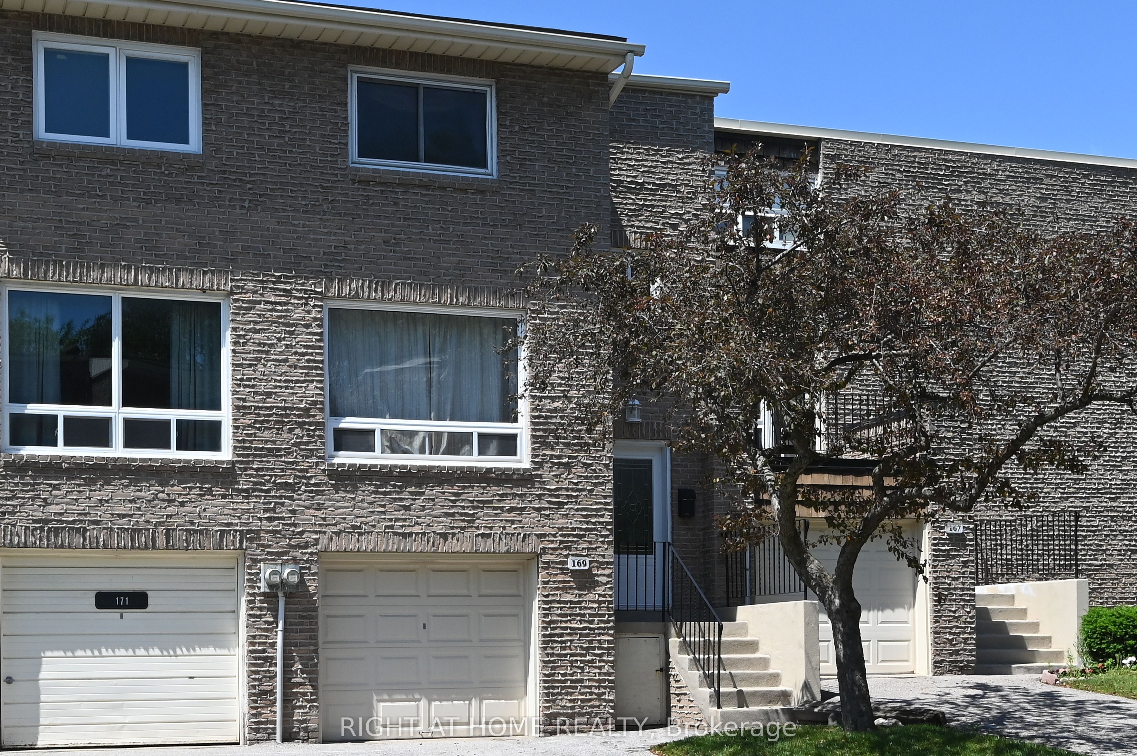 169 Rusty Crest Way 169rc, Toronto, On M2j 2y5