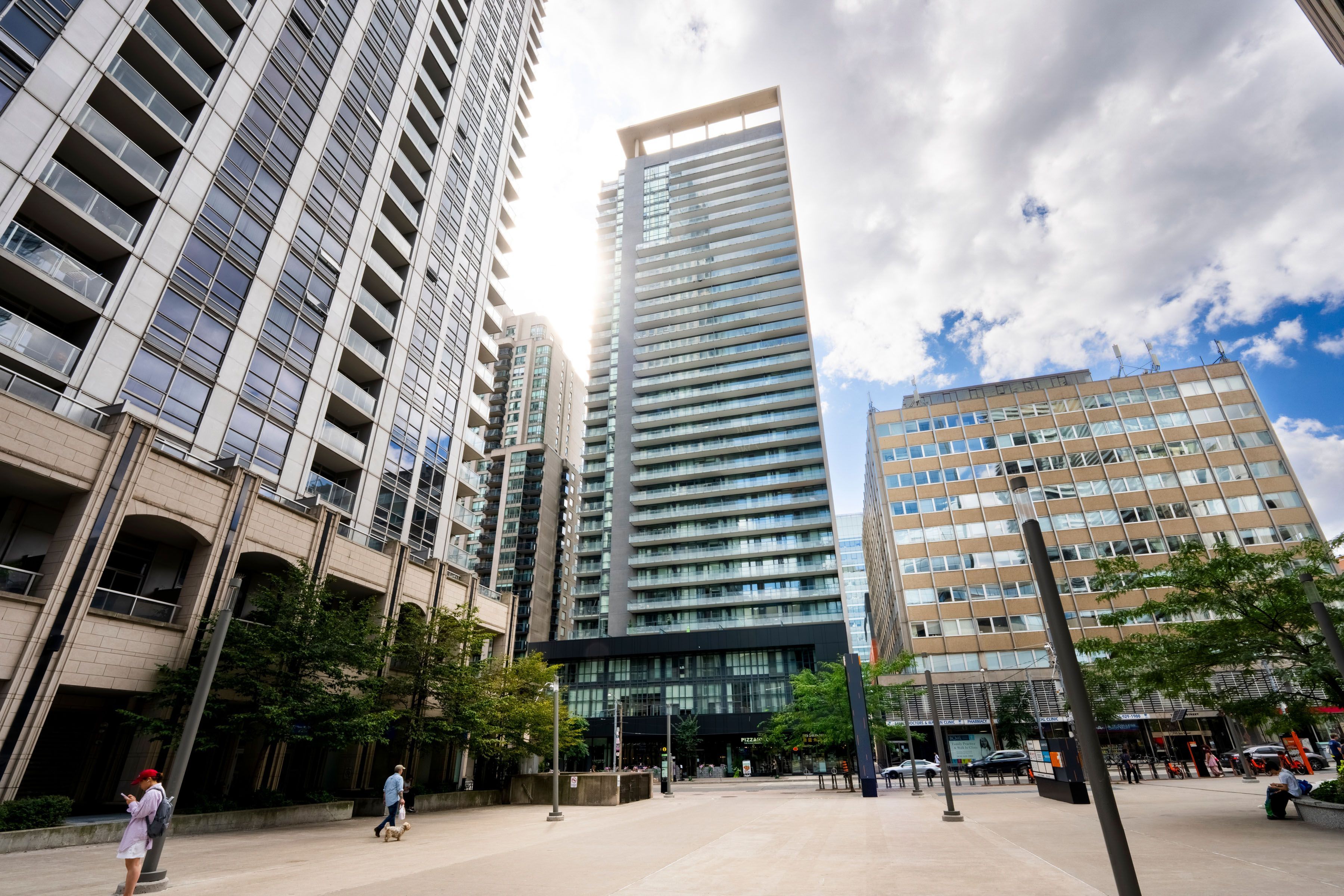 770 Bay Street 709, Toronto, On M5g 0a6