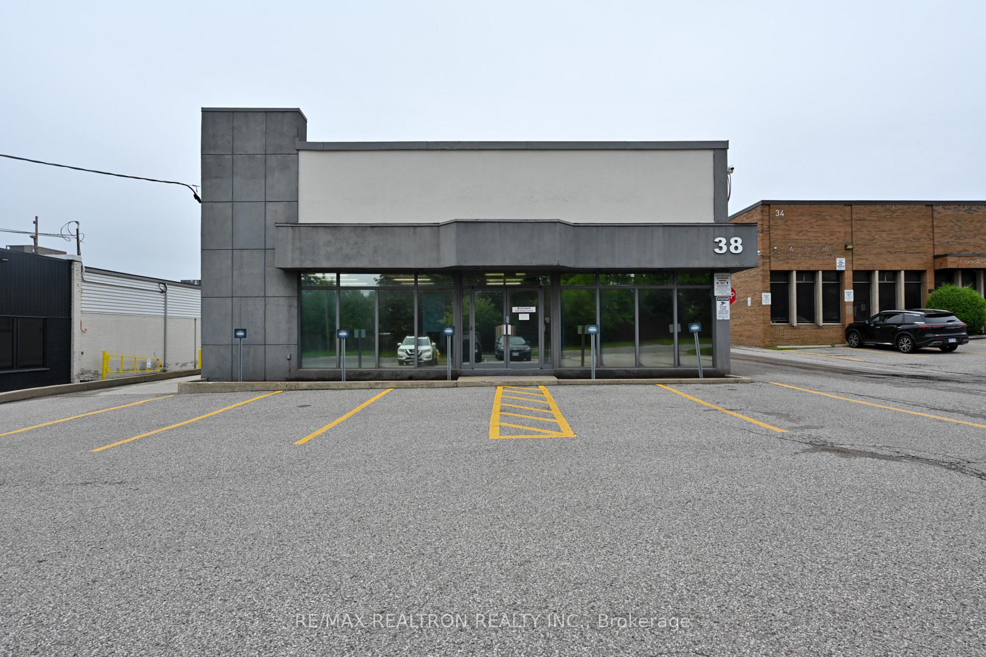 38 Carnforth Road, Toronto, On M4a 2k7