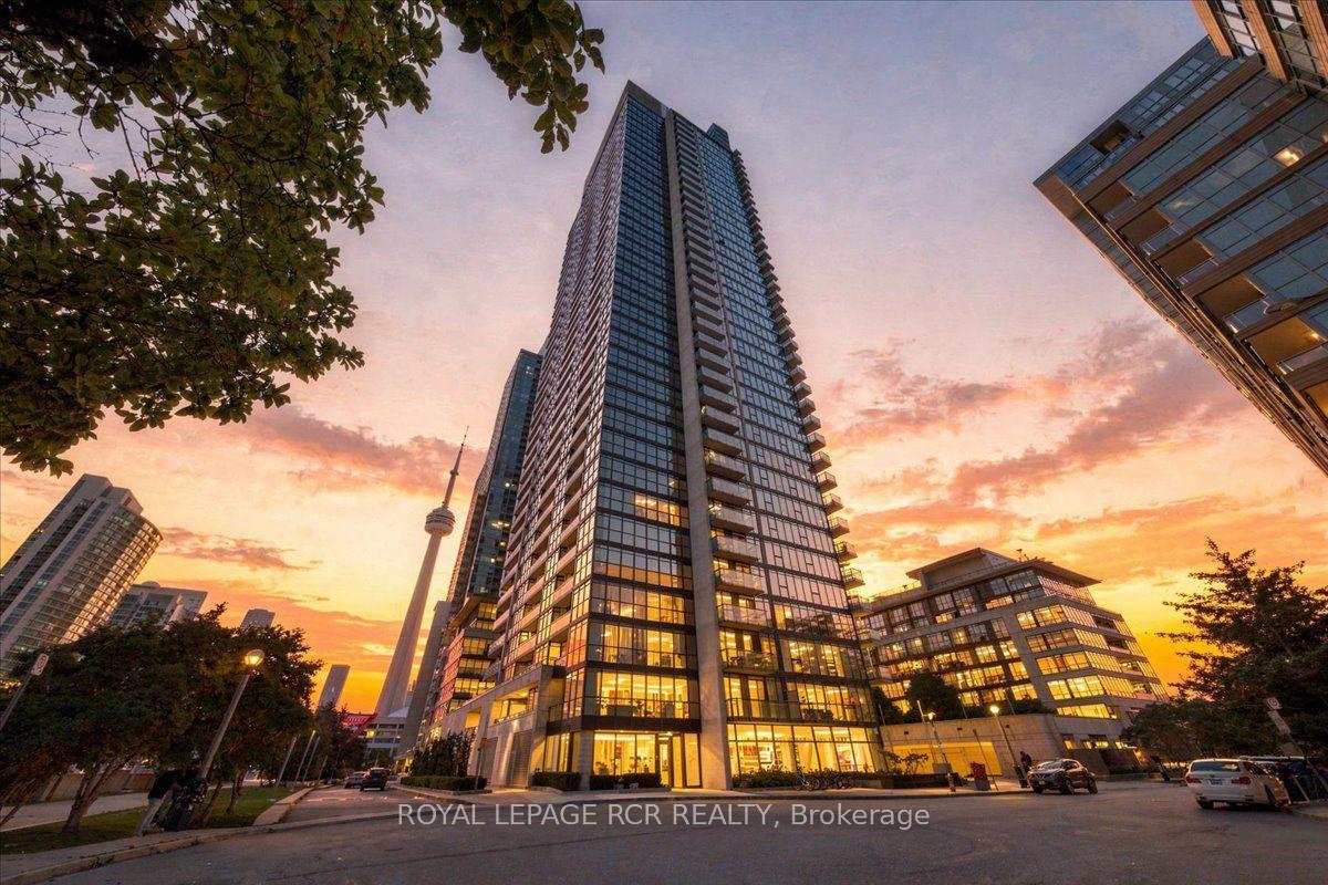 25 Capreol Court 3807, Toronto, On M5v 3z7